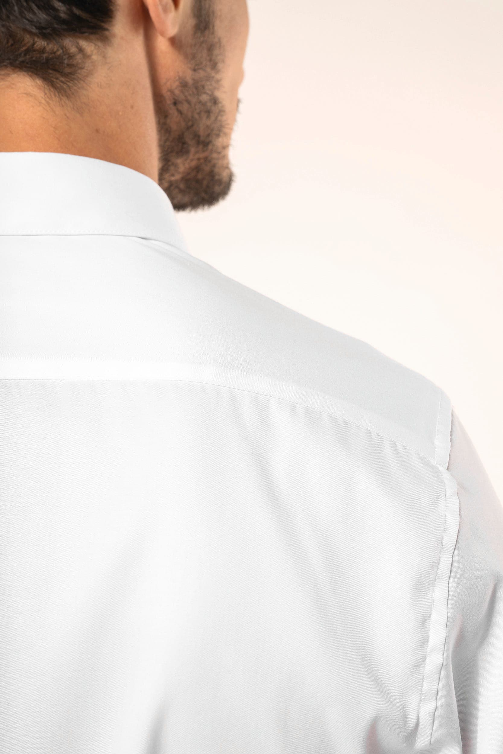 Chemise twill manches longues homme en situation