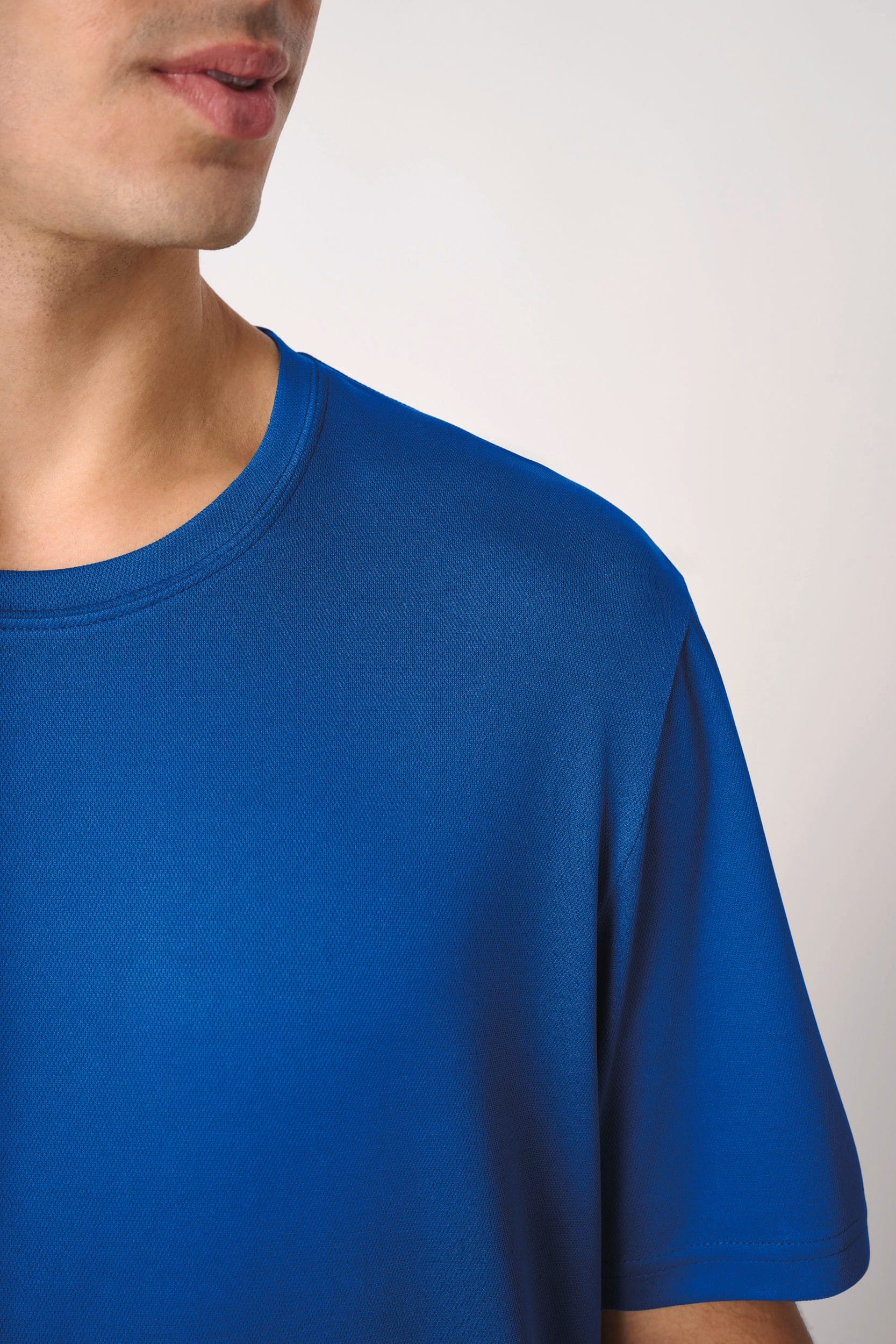 T-shirt sport homme Mercury en situation