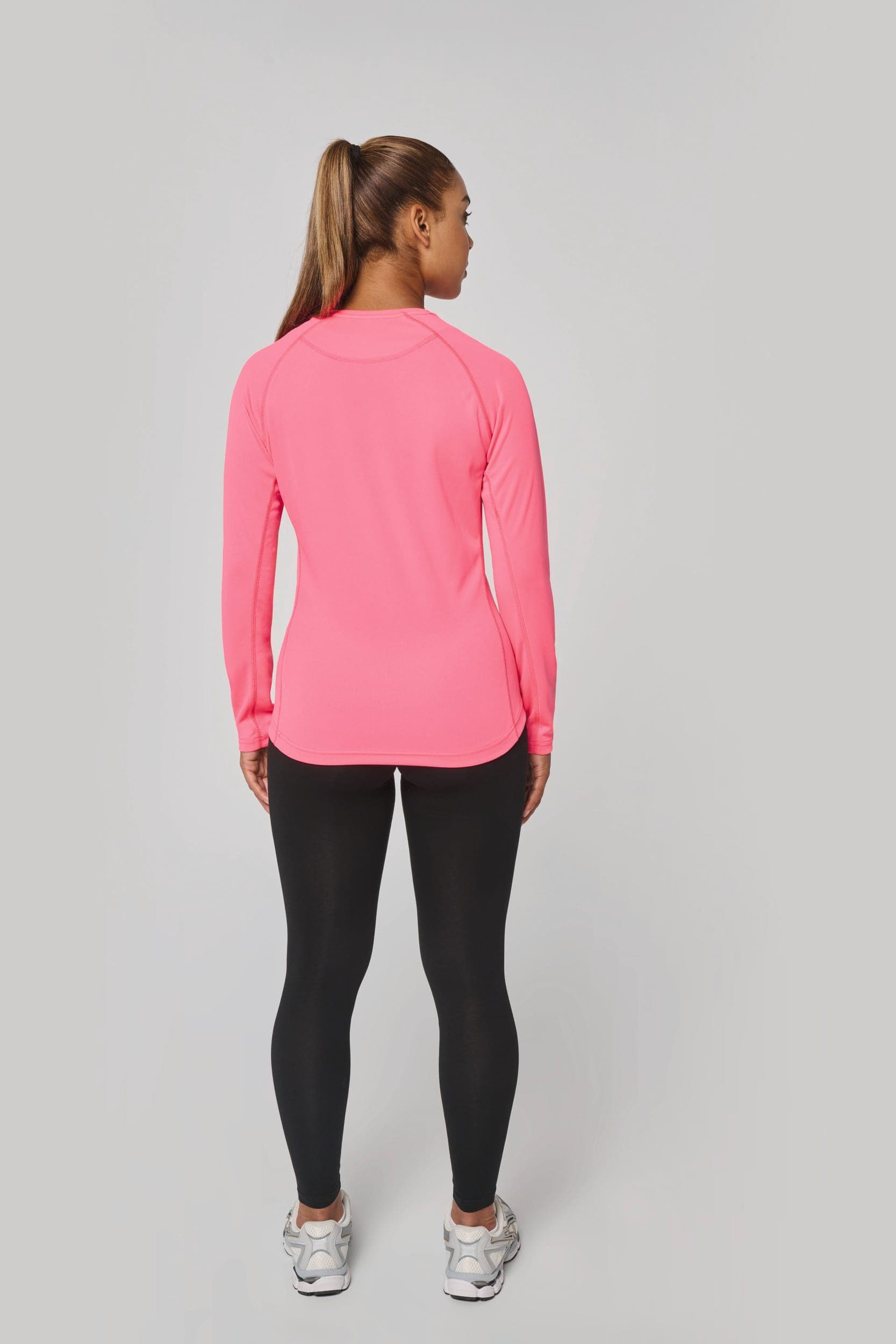 T-shirt de sport manches longues femme en situation