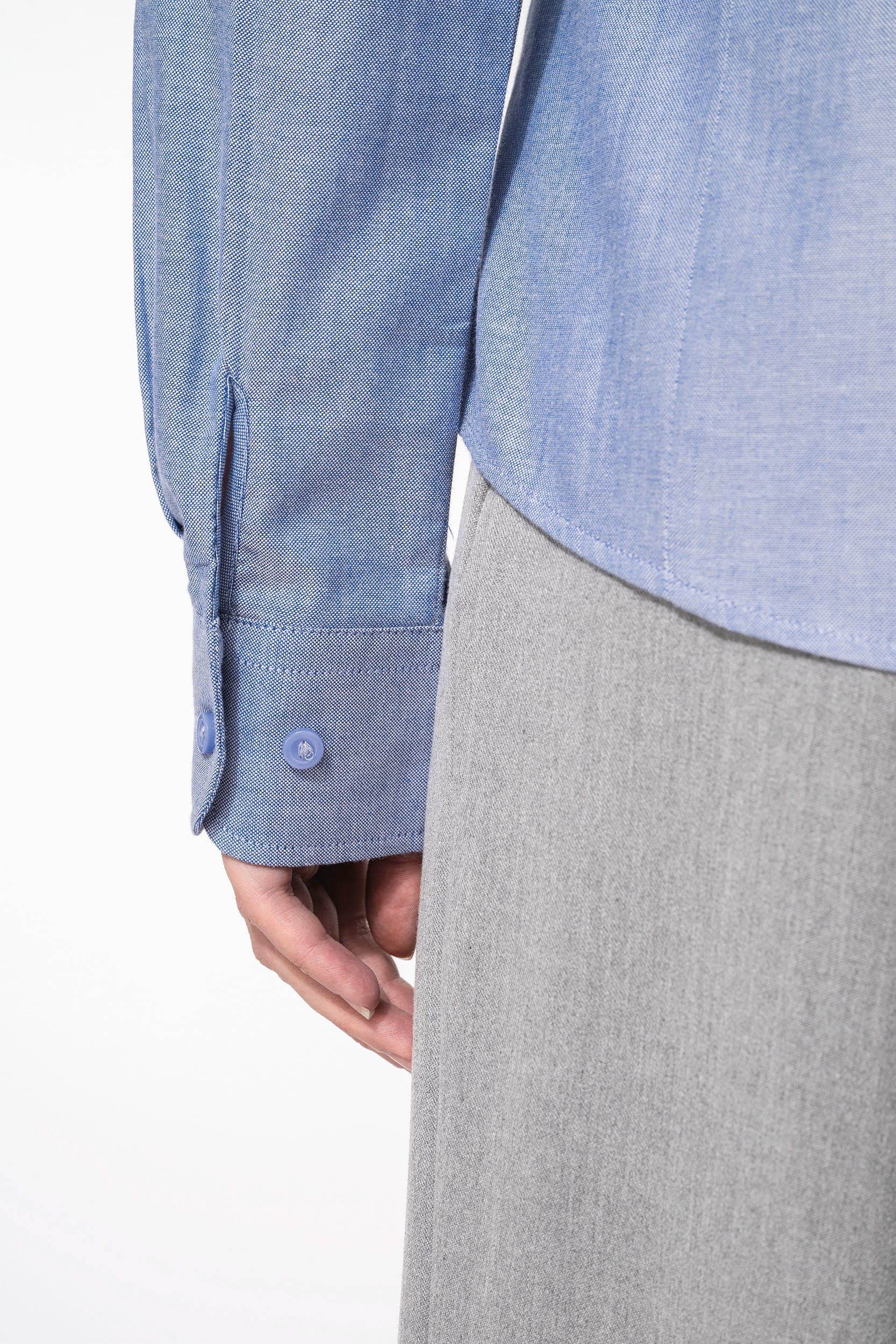 Chemise Oxford manches longues femme en situation