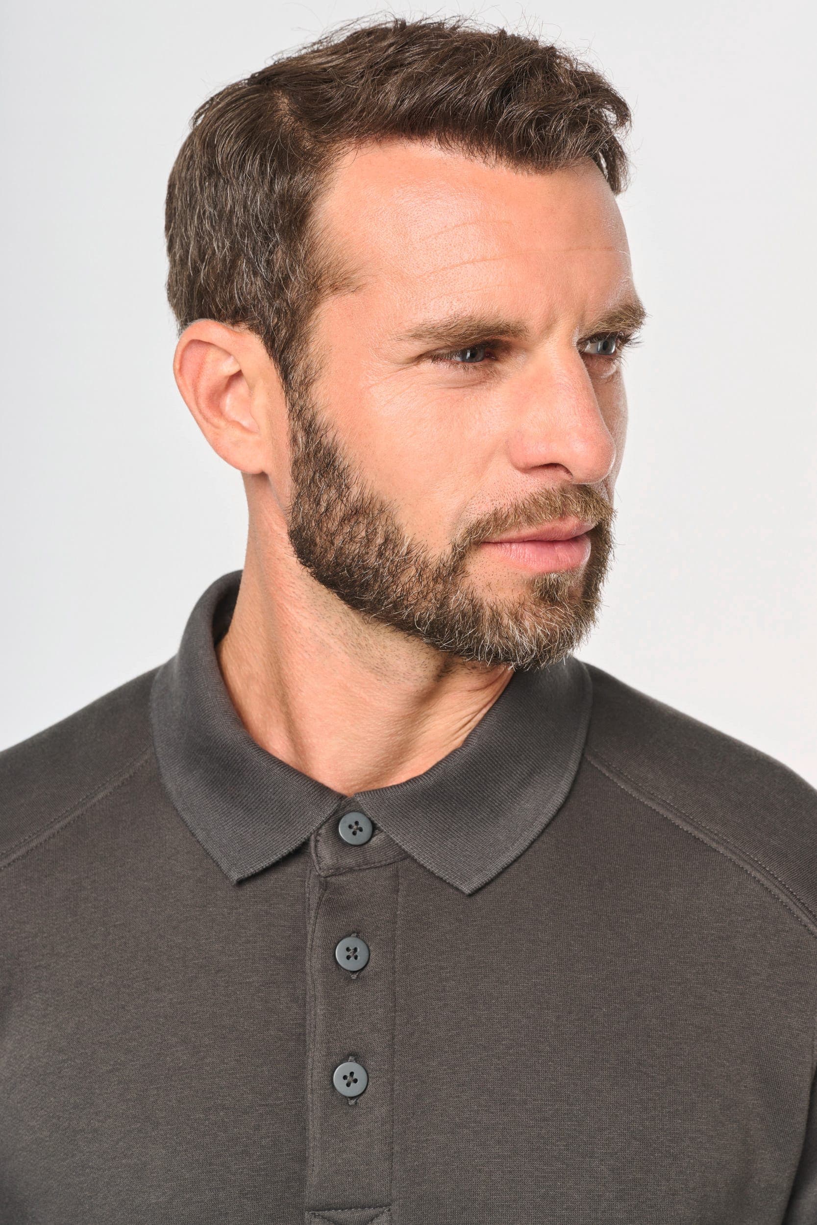 Sweat-shirt col polo homme en situation