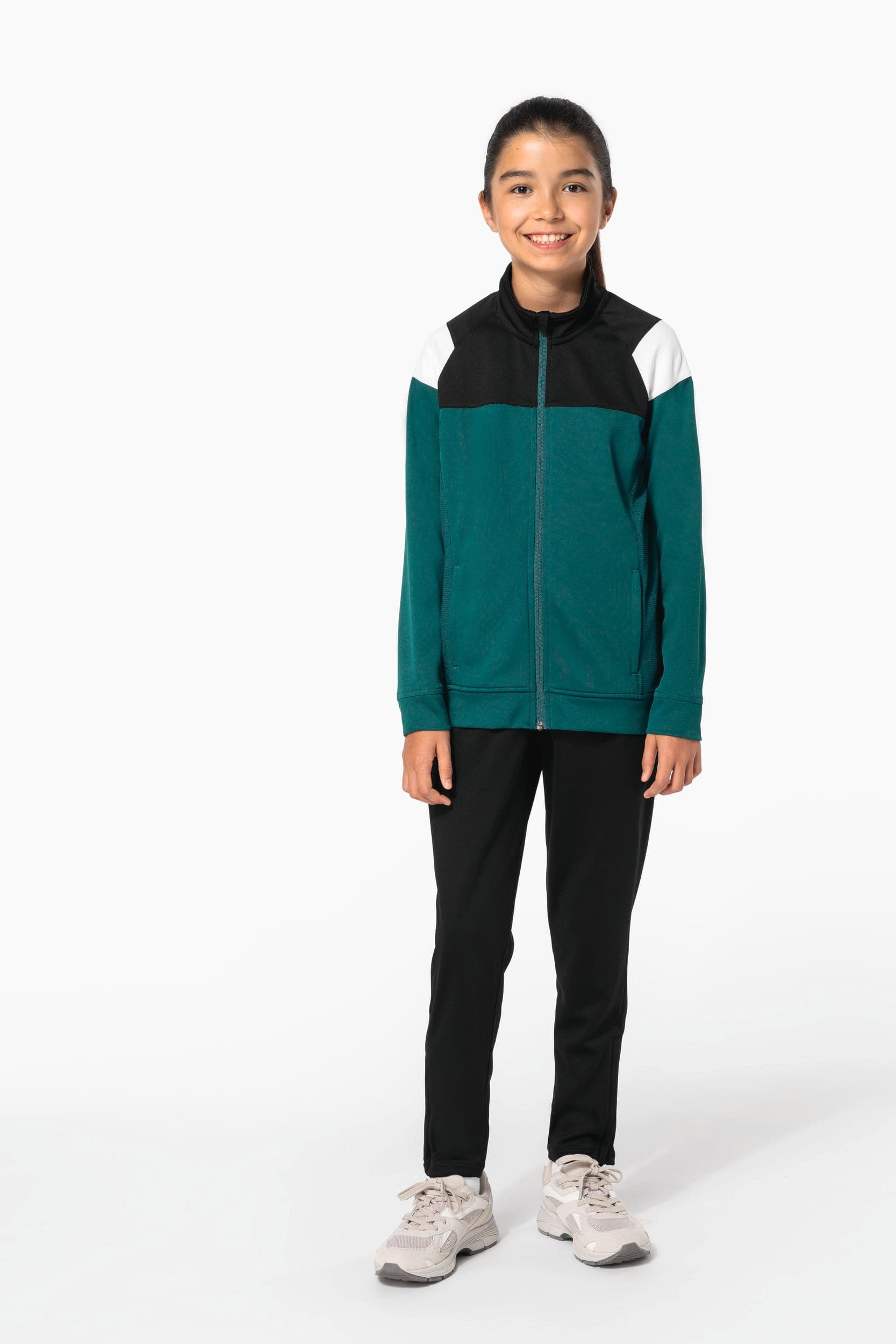 Veste de survêtement zippée enfant en situation