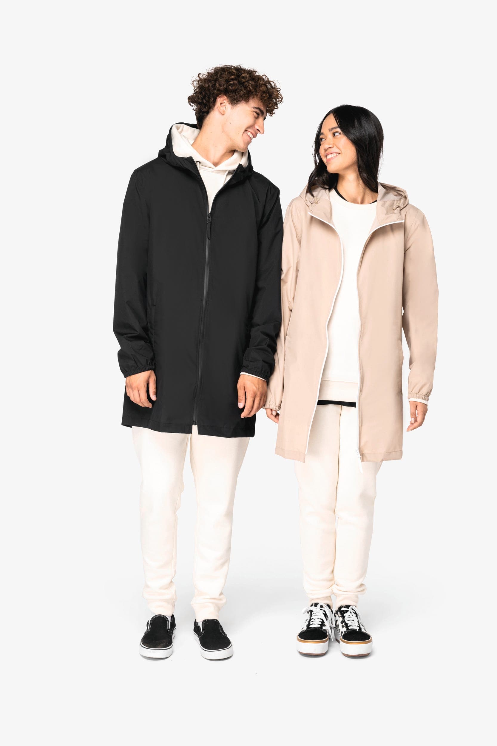 Veste écoresponsable imperméable unisexe en situation