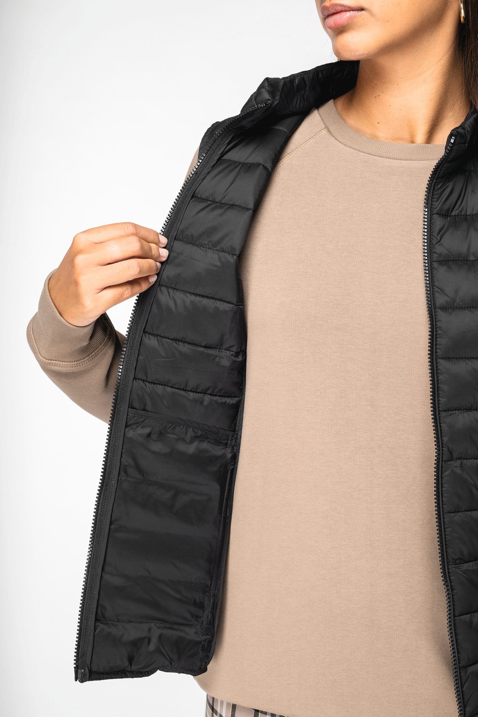 Bodywarmer écoresponsable léger femme en situation