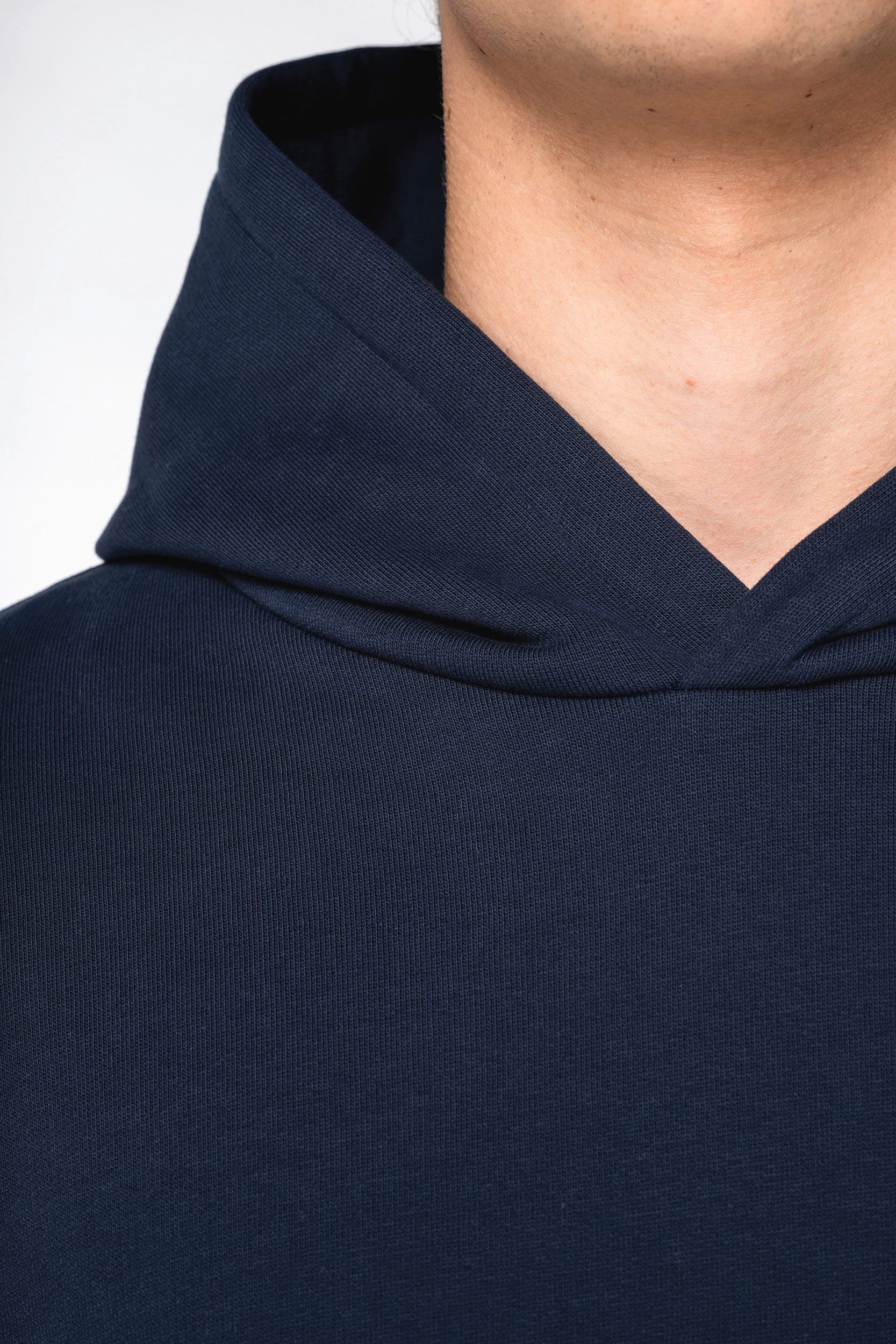 Sweat-shirt écoresponsable à capuche oversize unisexe en situation