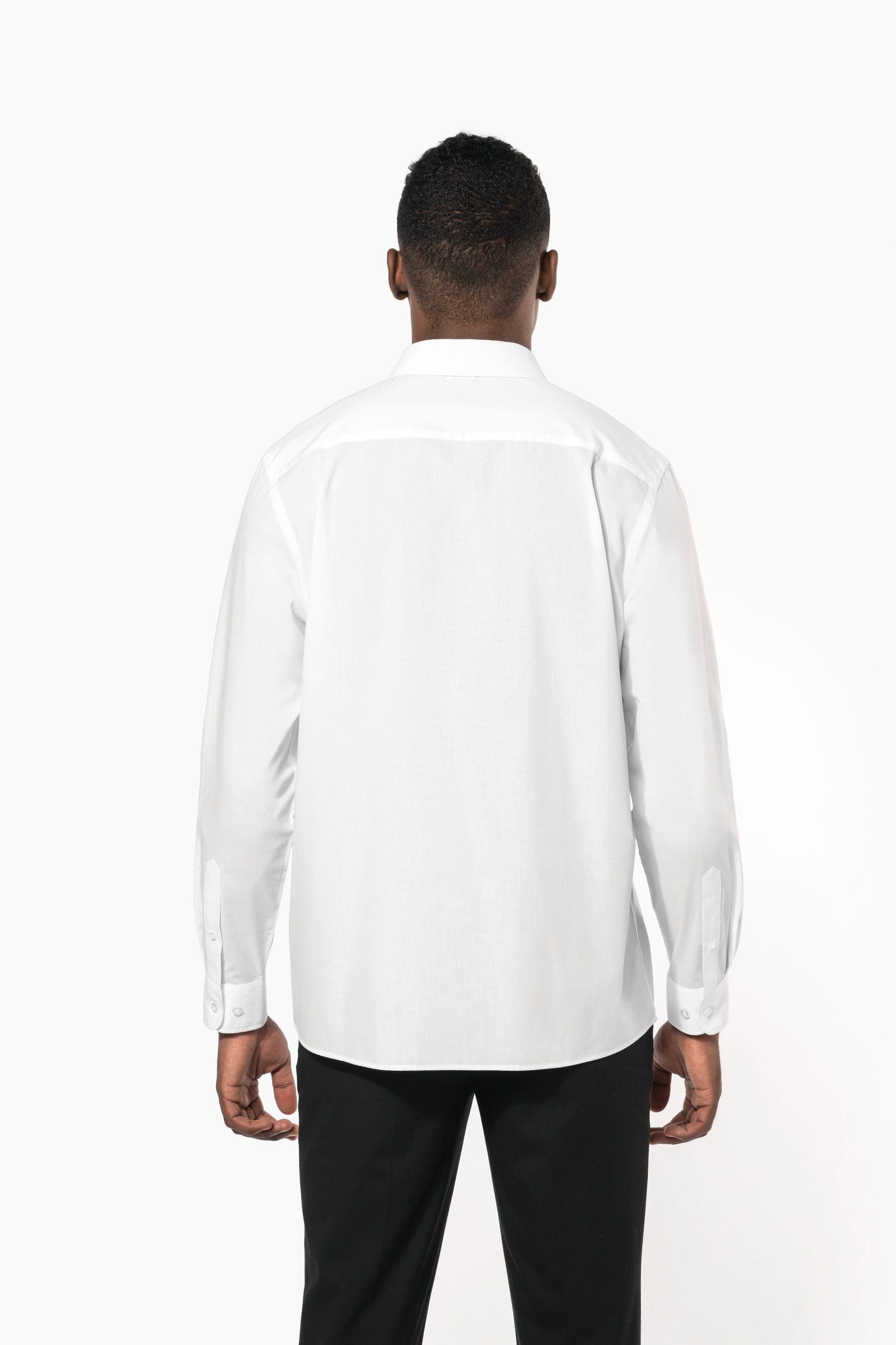 Chemise popeline polycoton sans poche entretien facile homme en situation