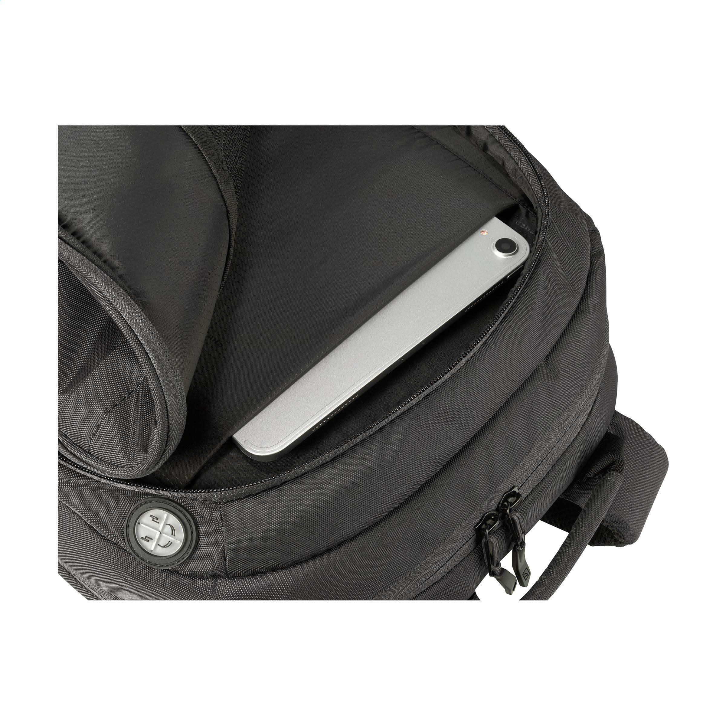Sac à dos Tucano Lato 17 inch en situation