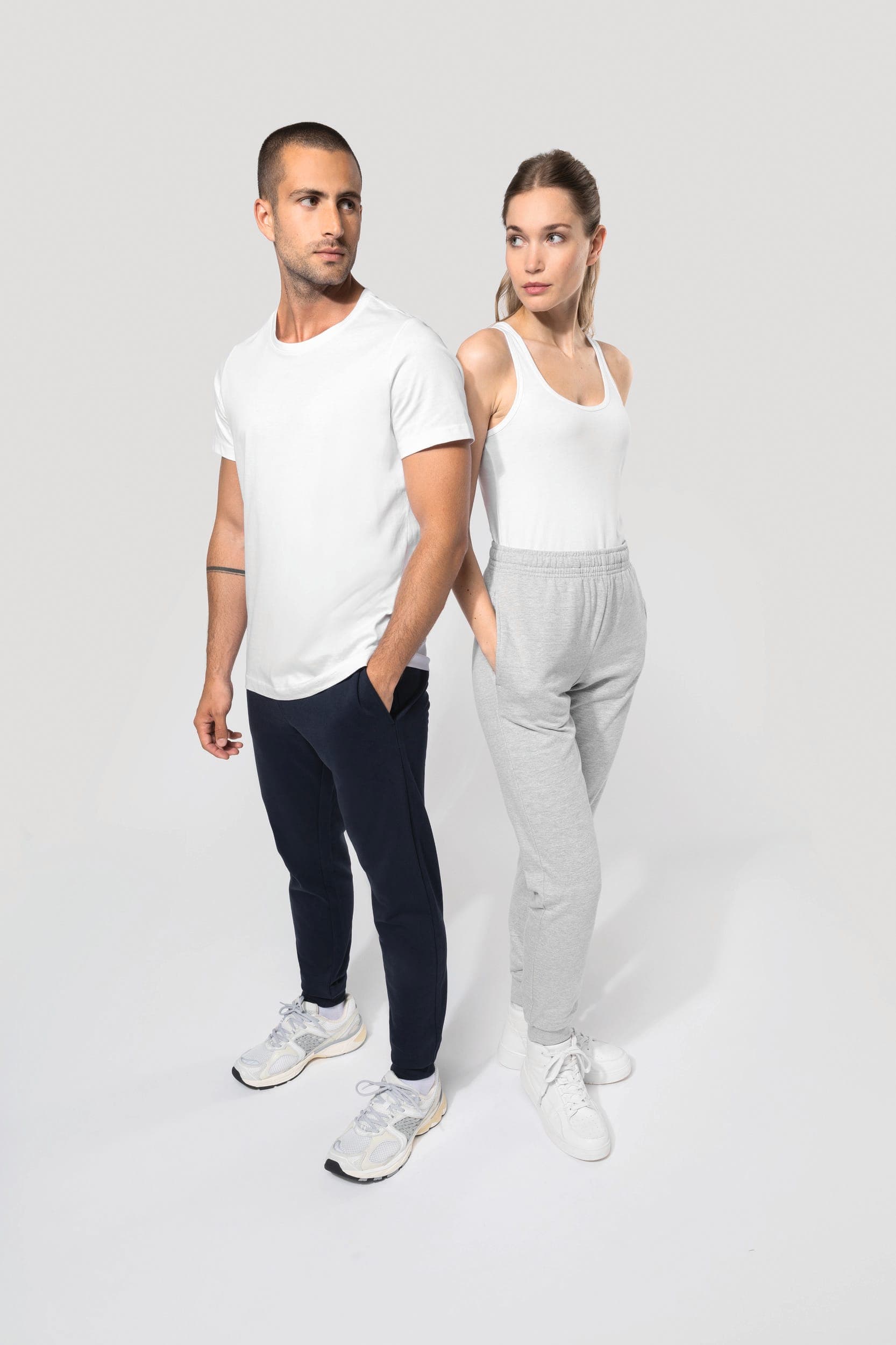 Pantalon molleton unisexe en situation