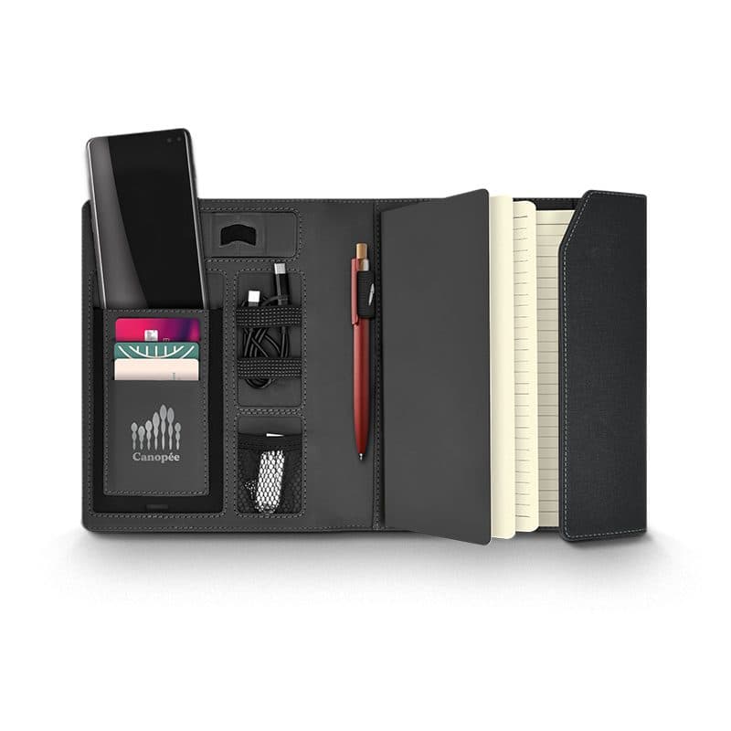 CONFERENCIER A5 AVEC CHARGEUR A INDUCTION ET BATTERIE 5000 mAh en situation