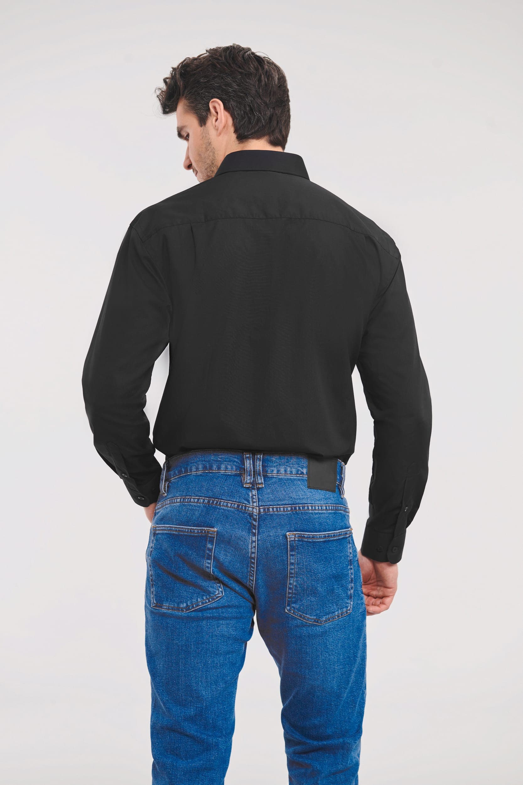 Chemise homme popeline polycoton manches longues en situation