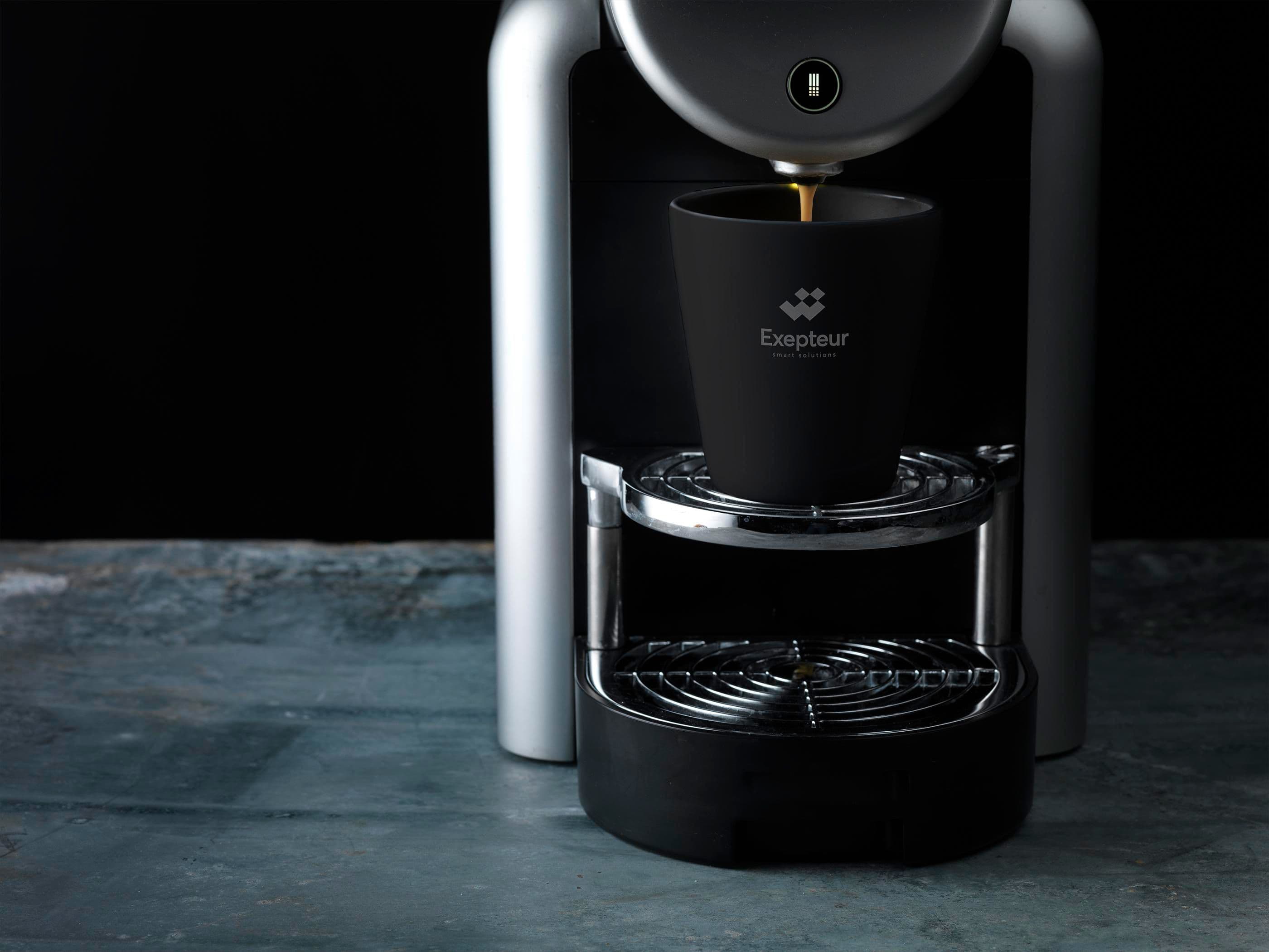 Tasse Venezia noir 190 ml en situation