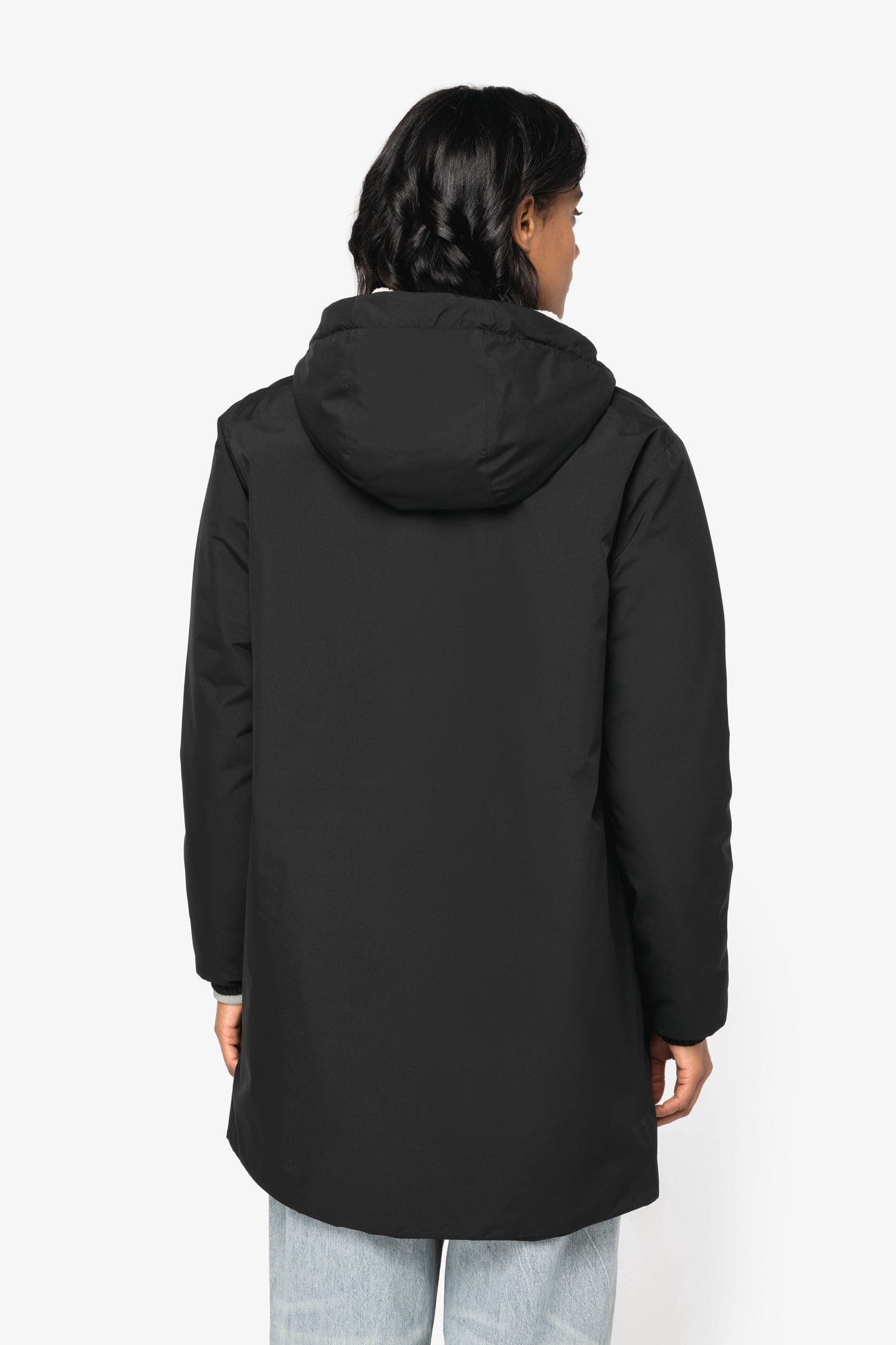 Veste écoresponsable imperméable doublée en sherpa unisexe en situation