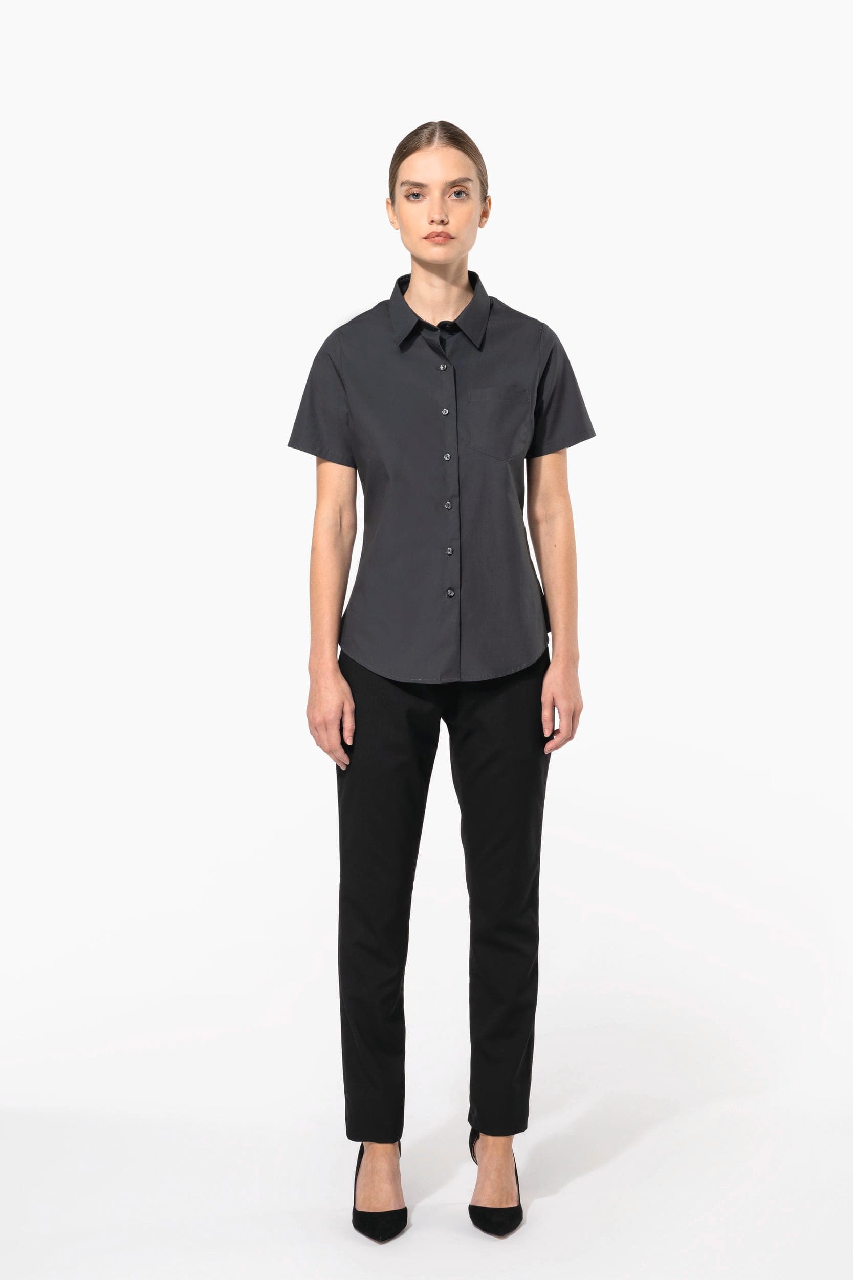 Chemise popeline manches courtes femme en situation