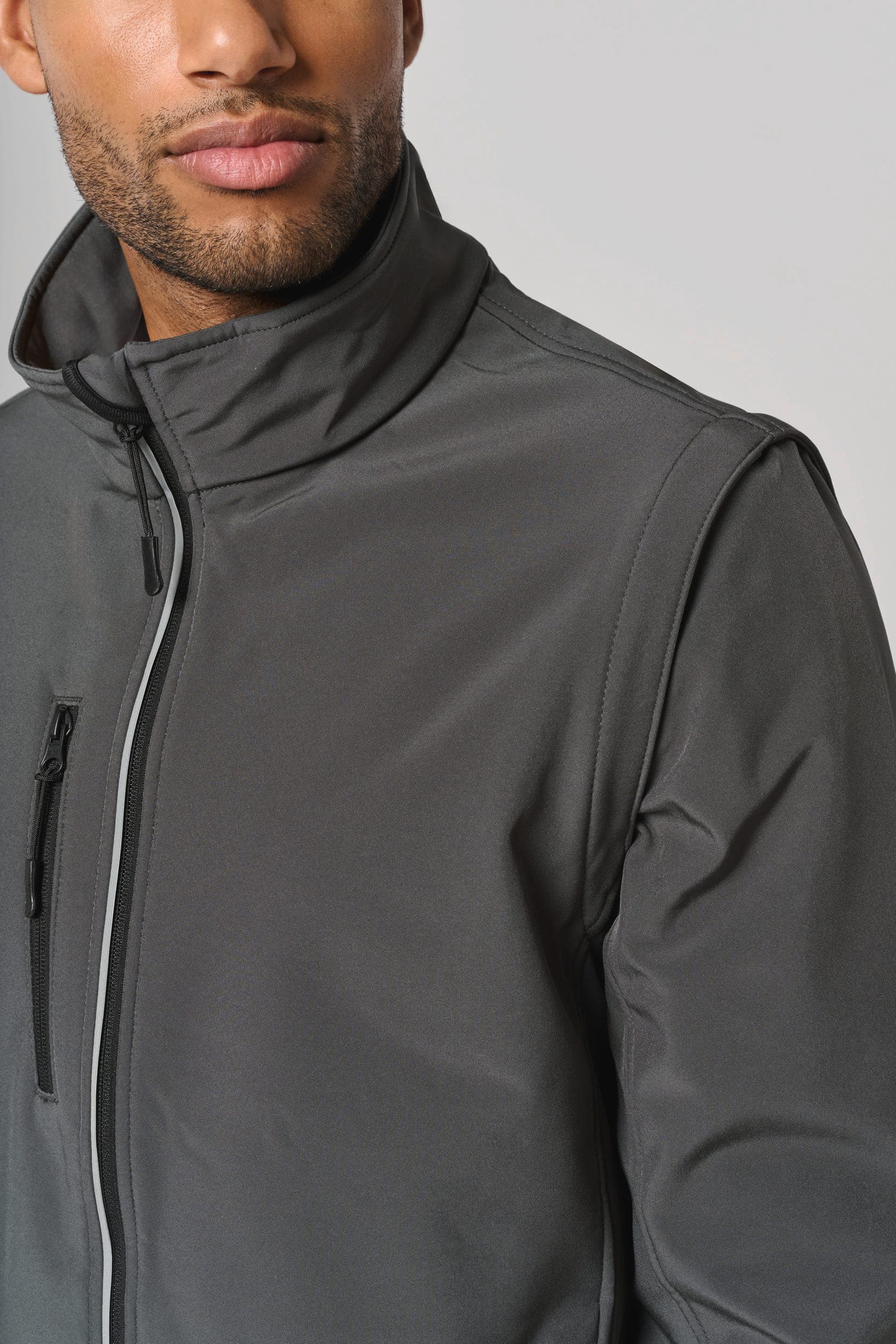 Veste softshell sport manches amovibles unisexe en situation