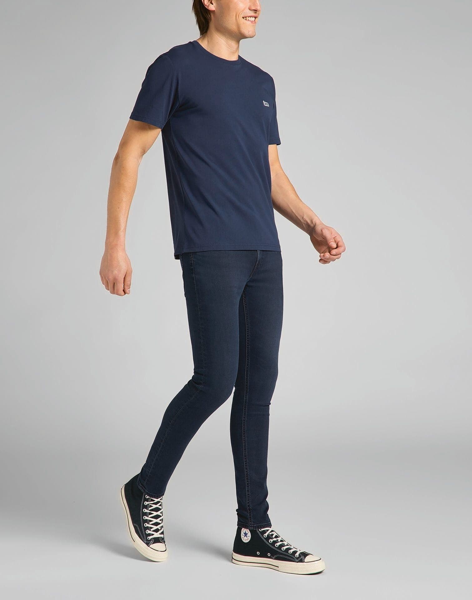 T-shirt Patch Logo Lee en situation