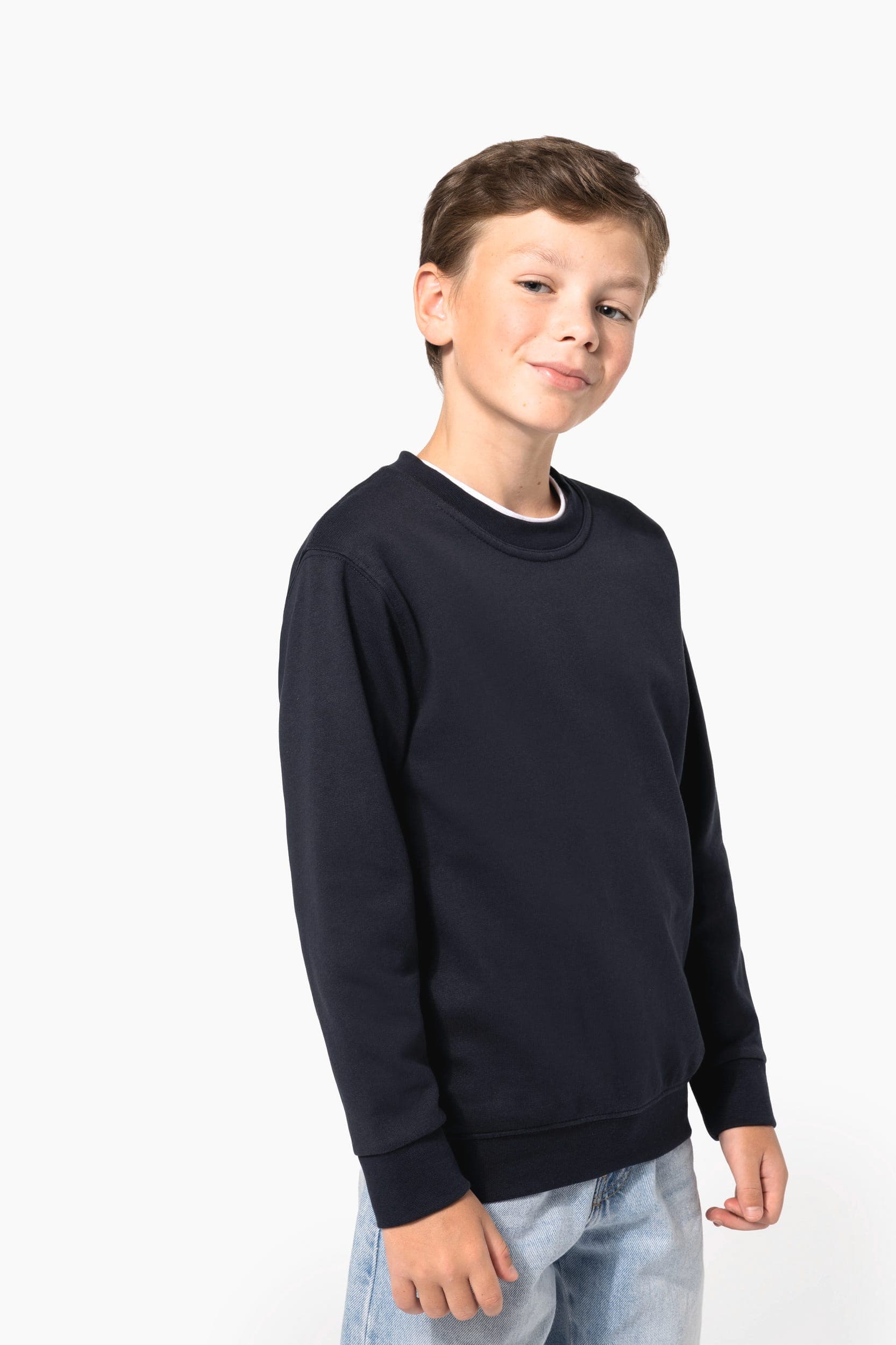 Sweat-shirt recyclé col rond enfant en situation
