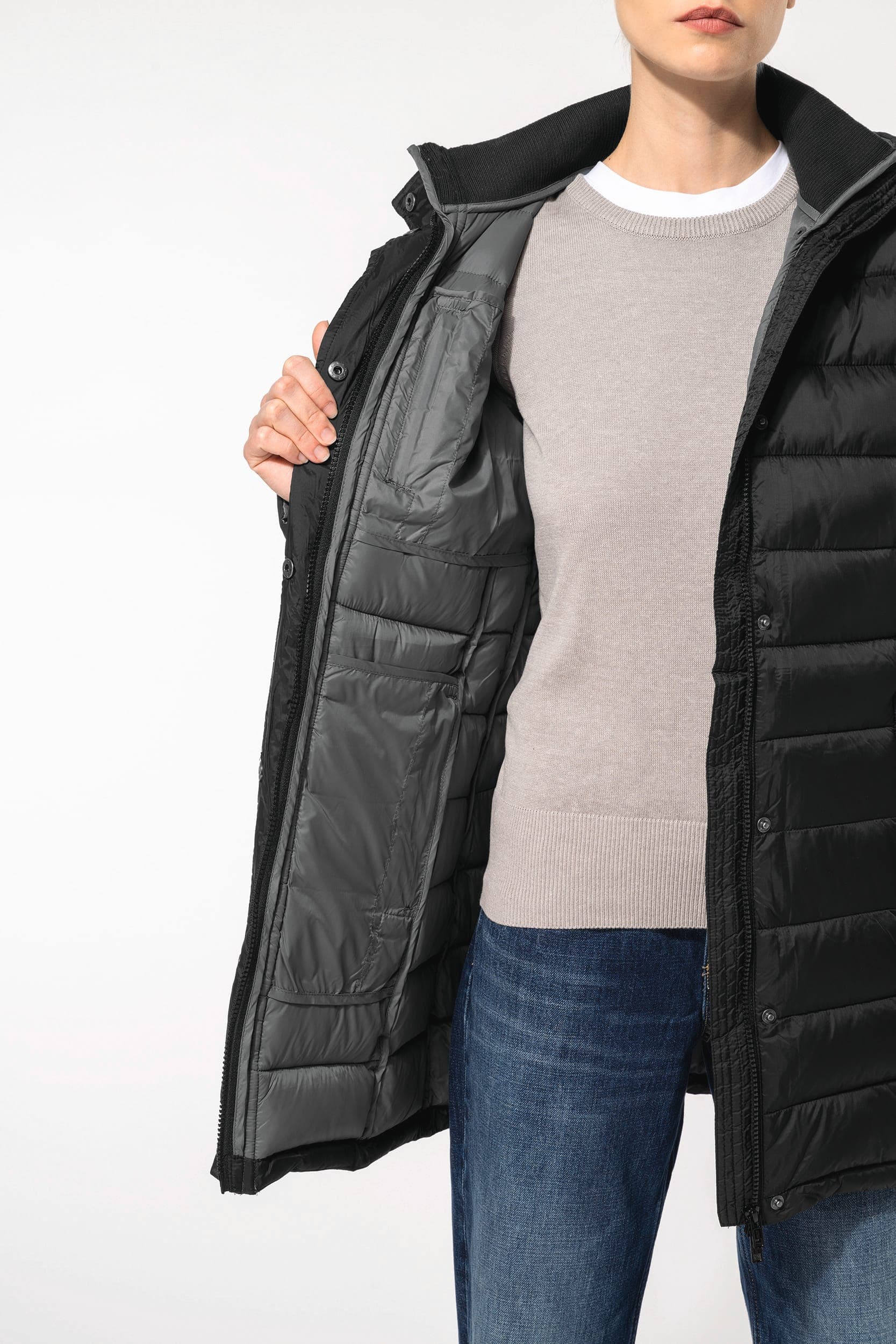 Parka doudoune légère à capuche femme en situation