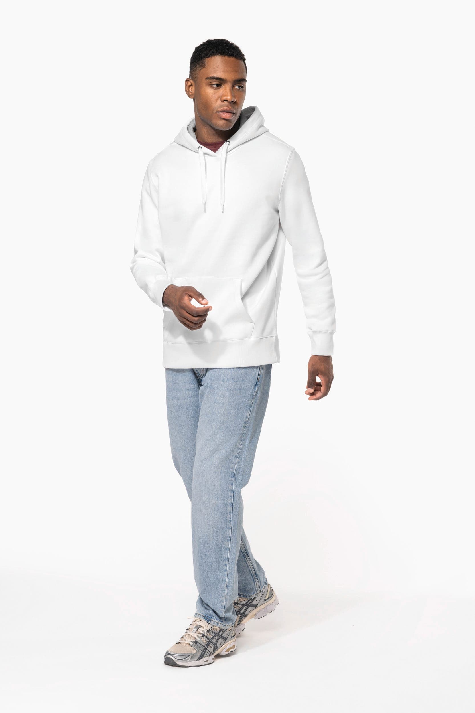 Sweat shirt capuche unisexe en situation