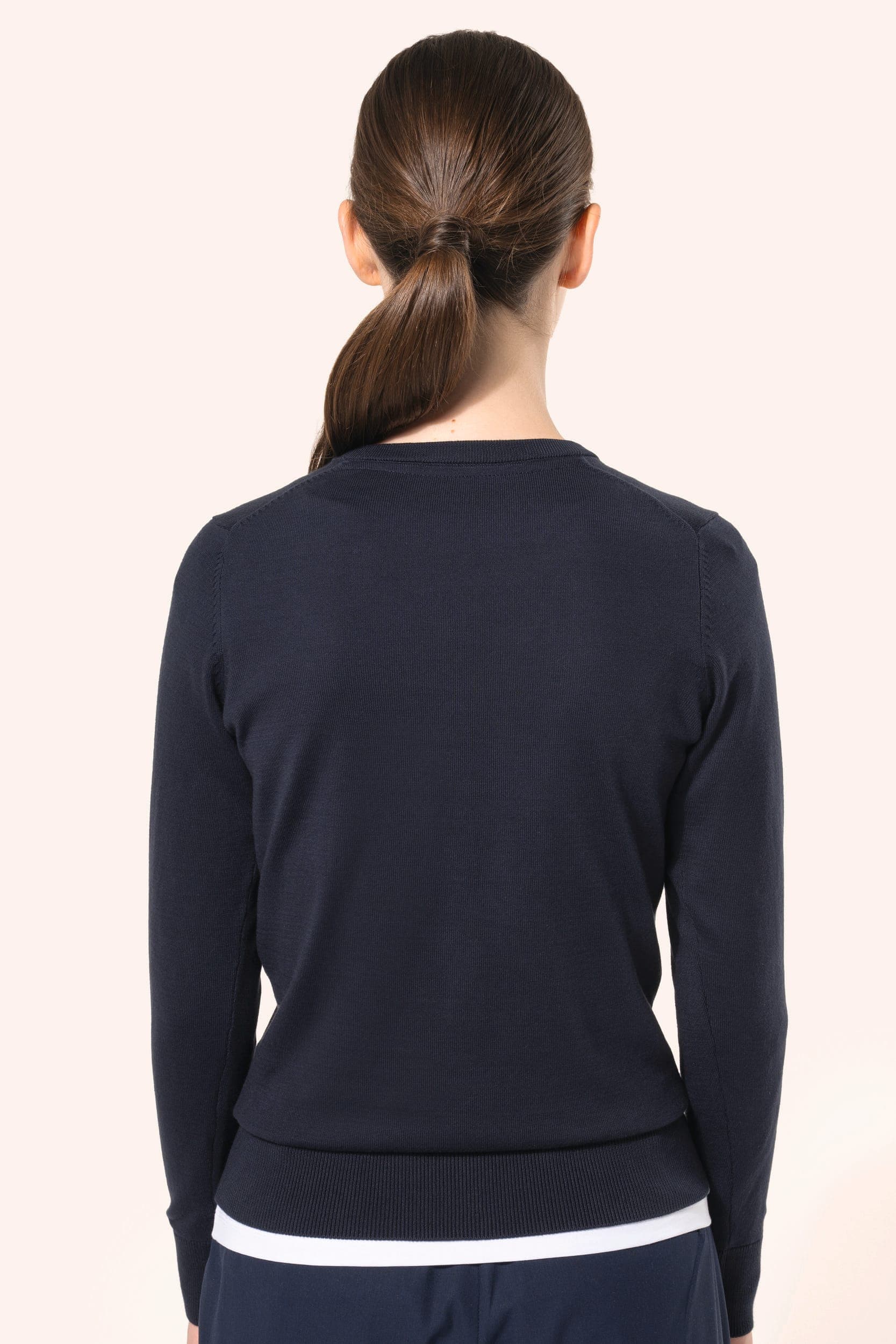 Cardigan Supima® femme en situation