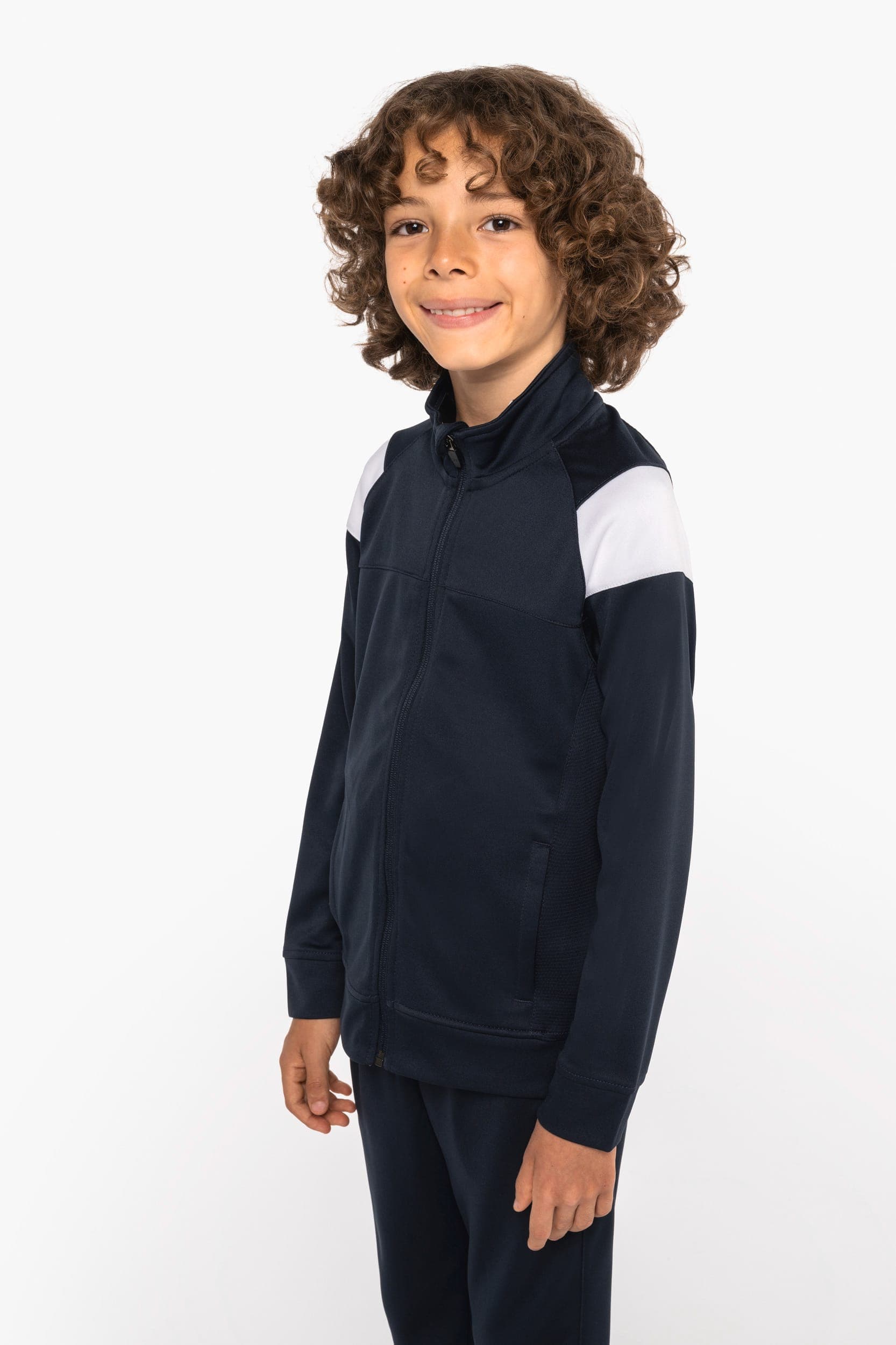 Veste de survêtement zippée enfant en situation