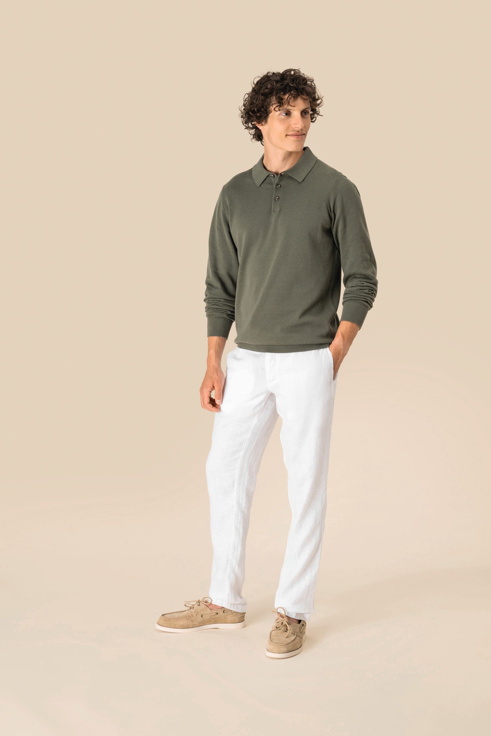 Pantalon délavé en lin homme en situation