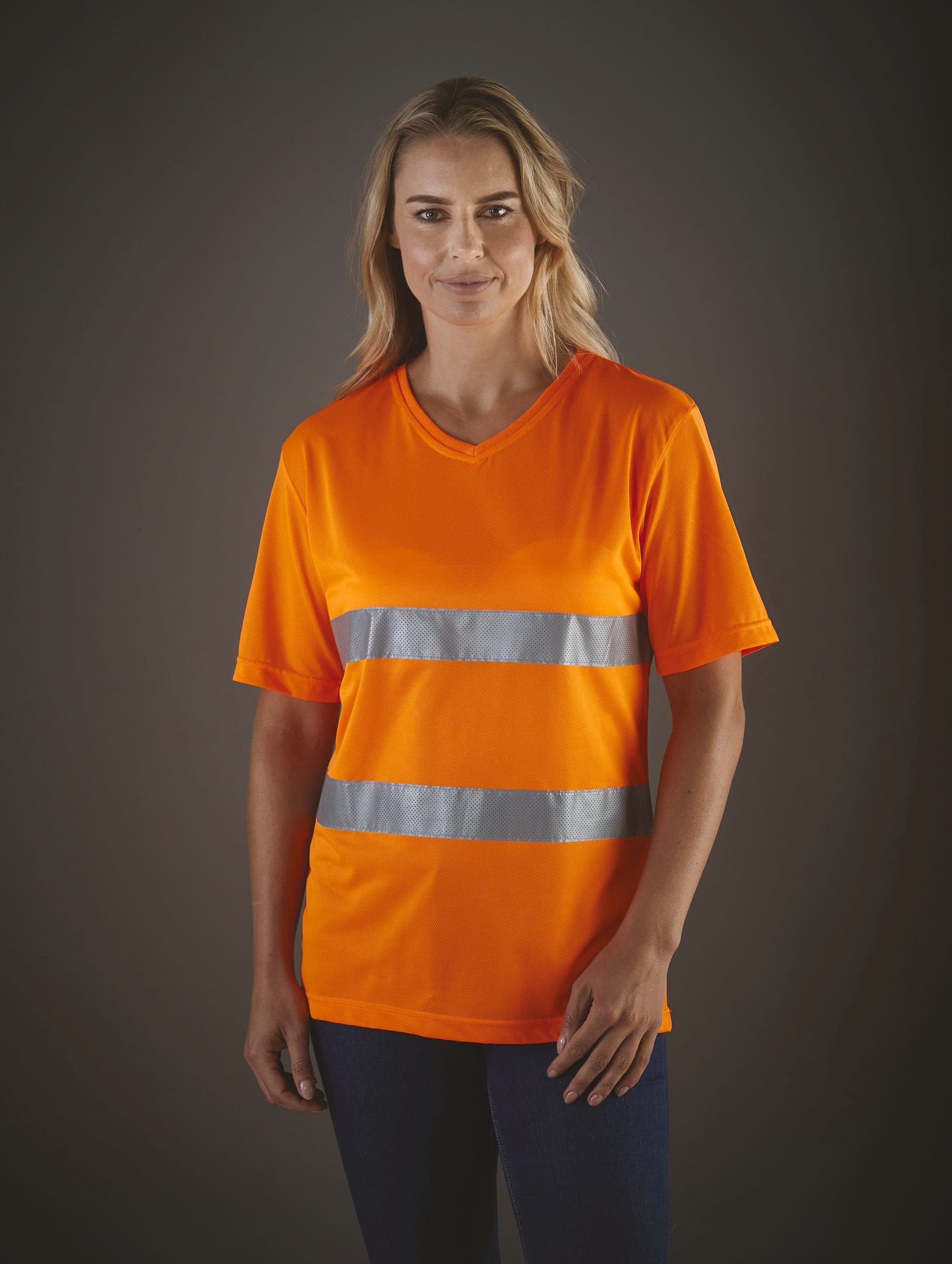 T-shirt col V haute visibilité Top Cool en situation