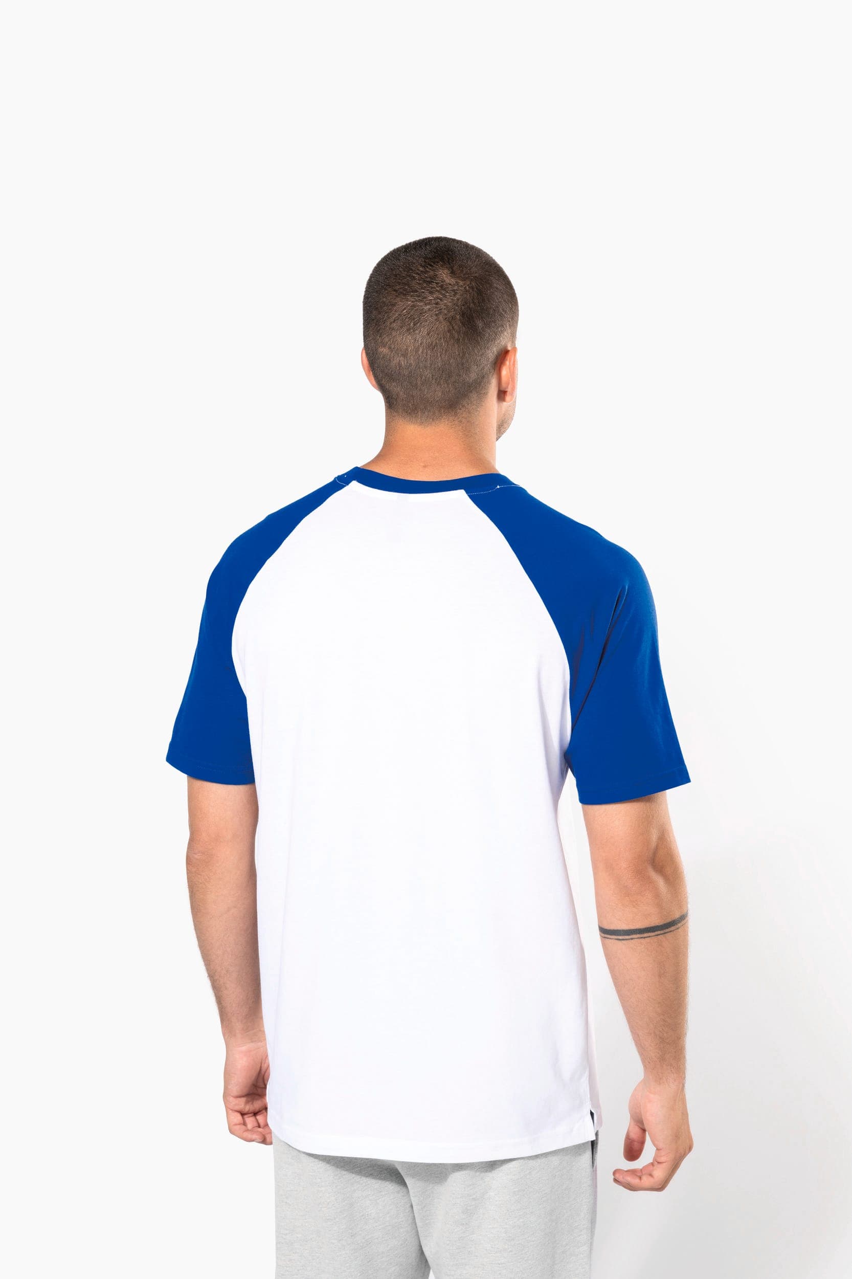 Baseball > T-shirt bicolore manches courtes en situation