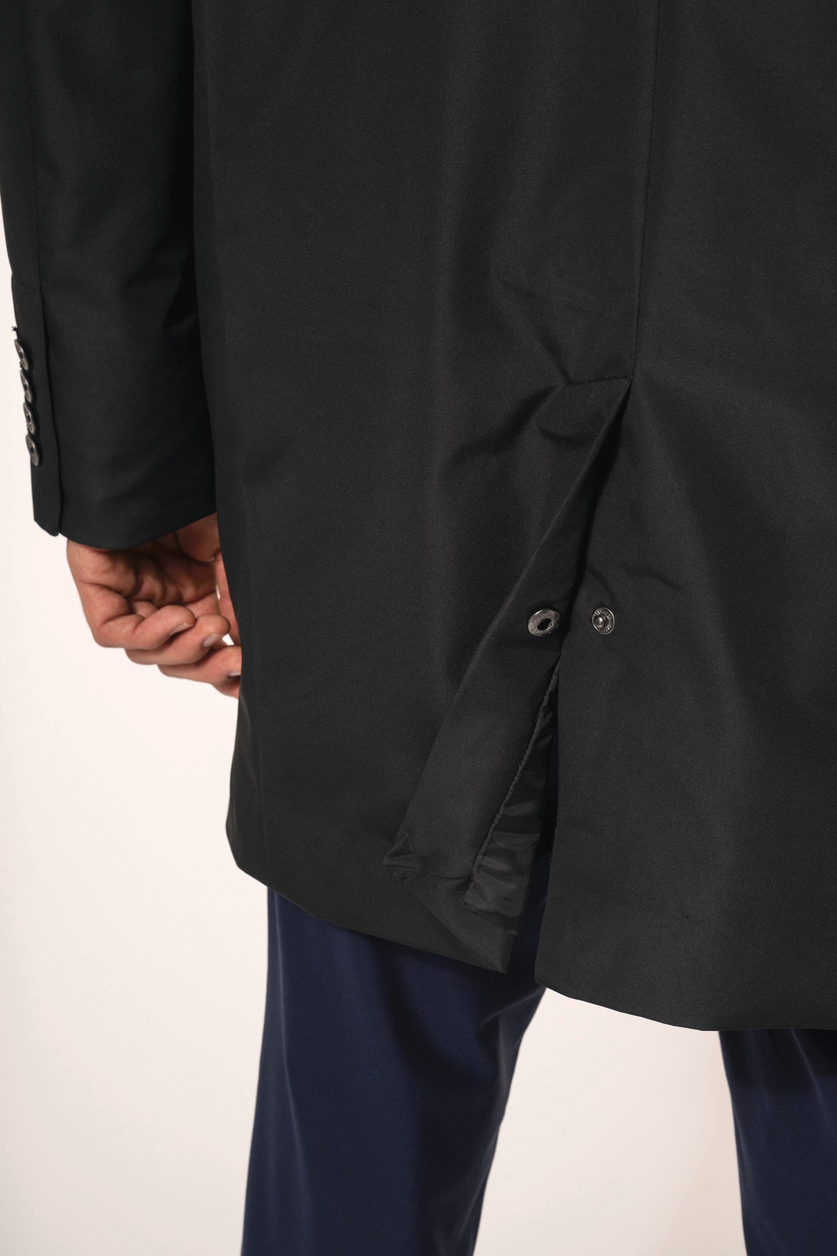 Trench structuré homme en situation