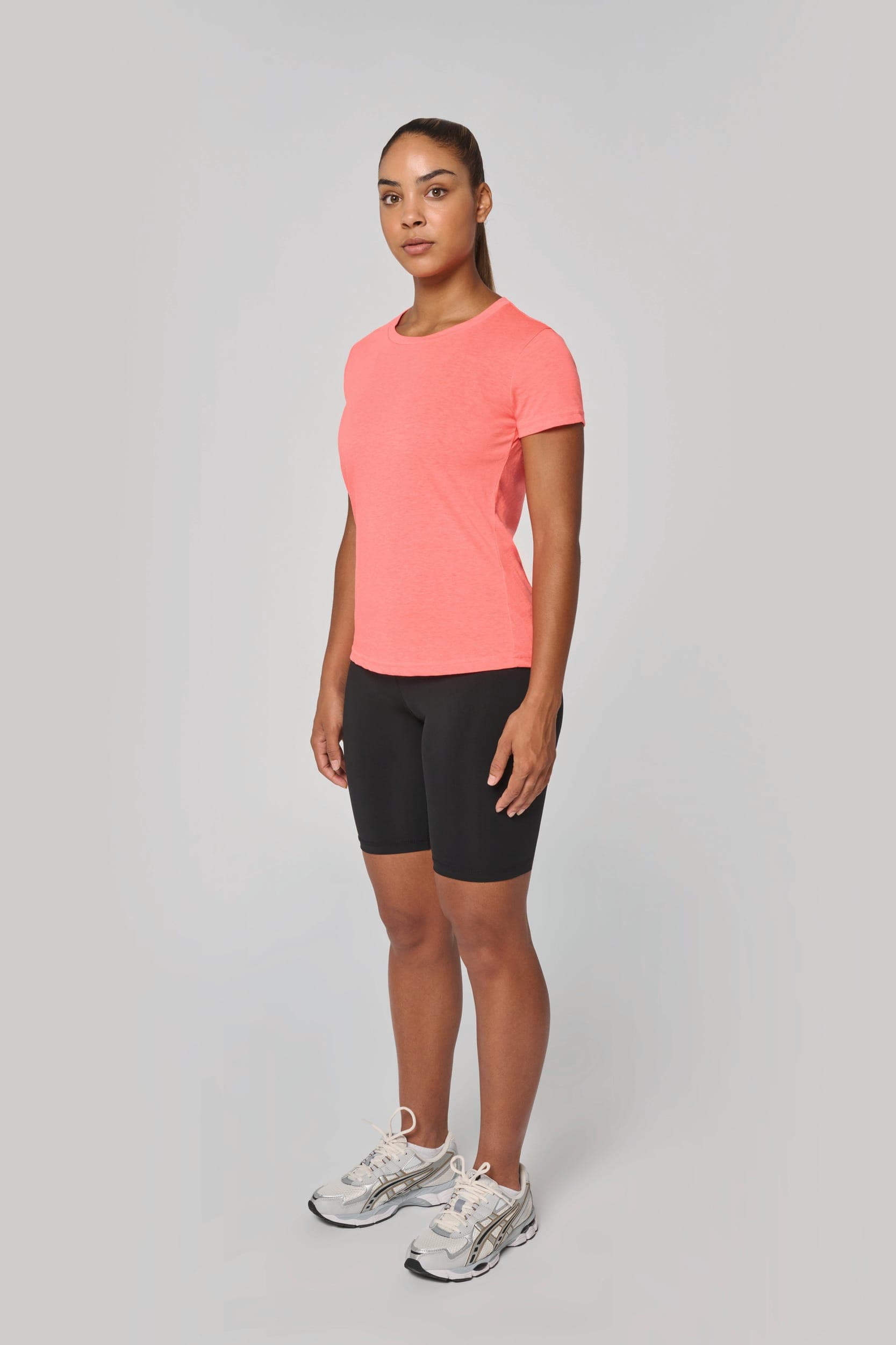 T-shirt triblend sport femme en situation