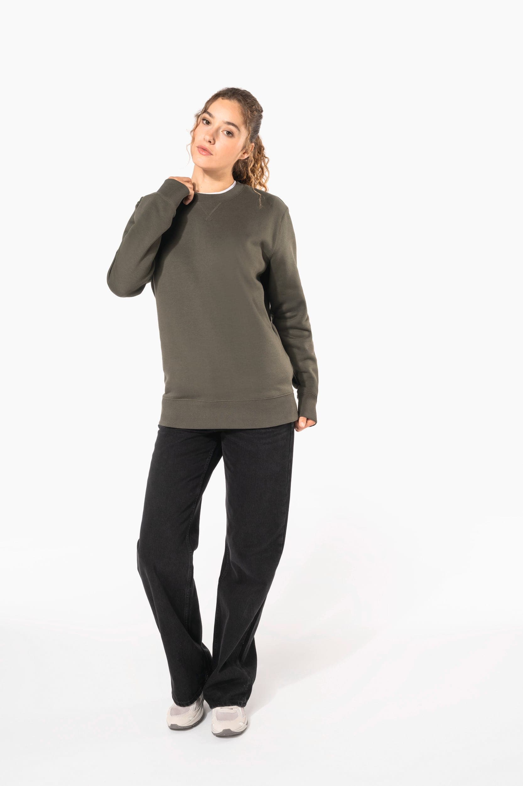 Sweat-shirt col rond unisexe en situation