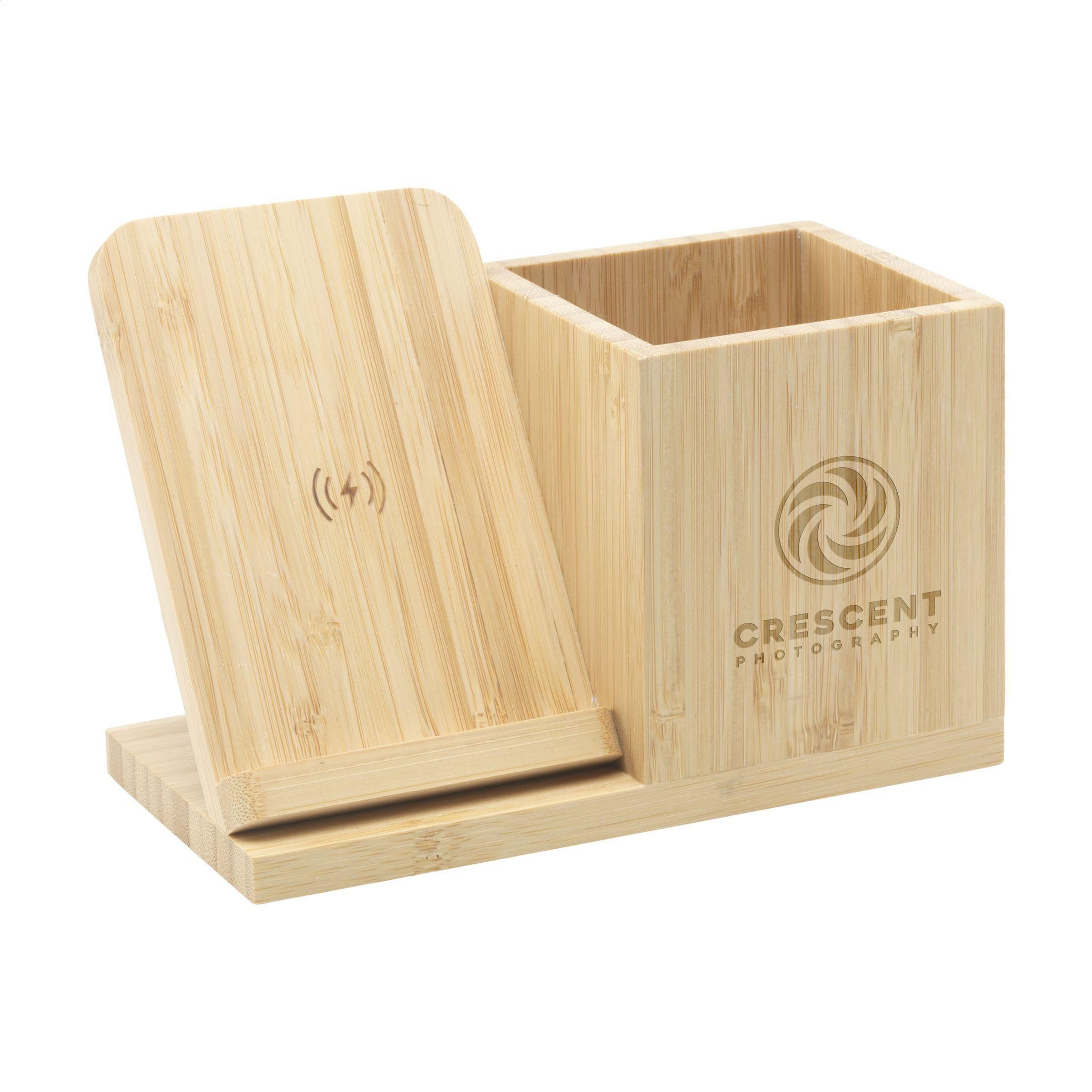 Support de charge/porte-stylo bambou 15W en situation