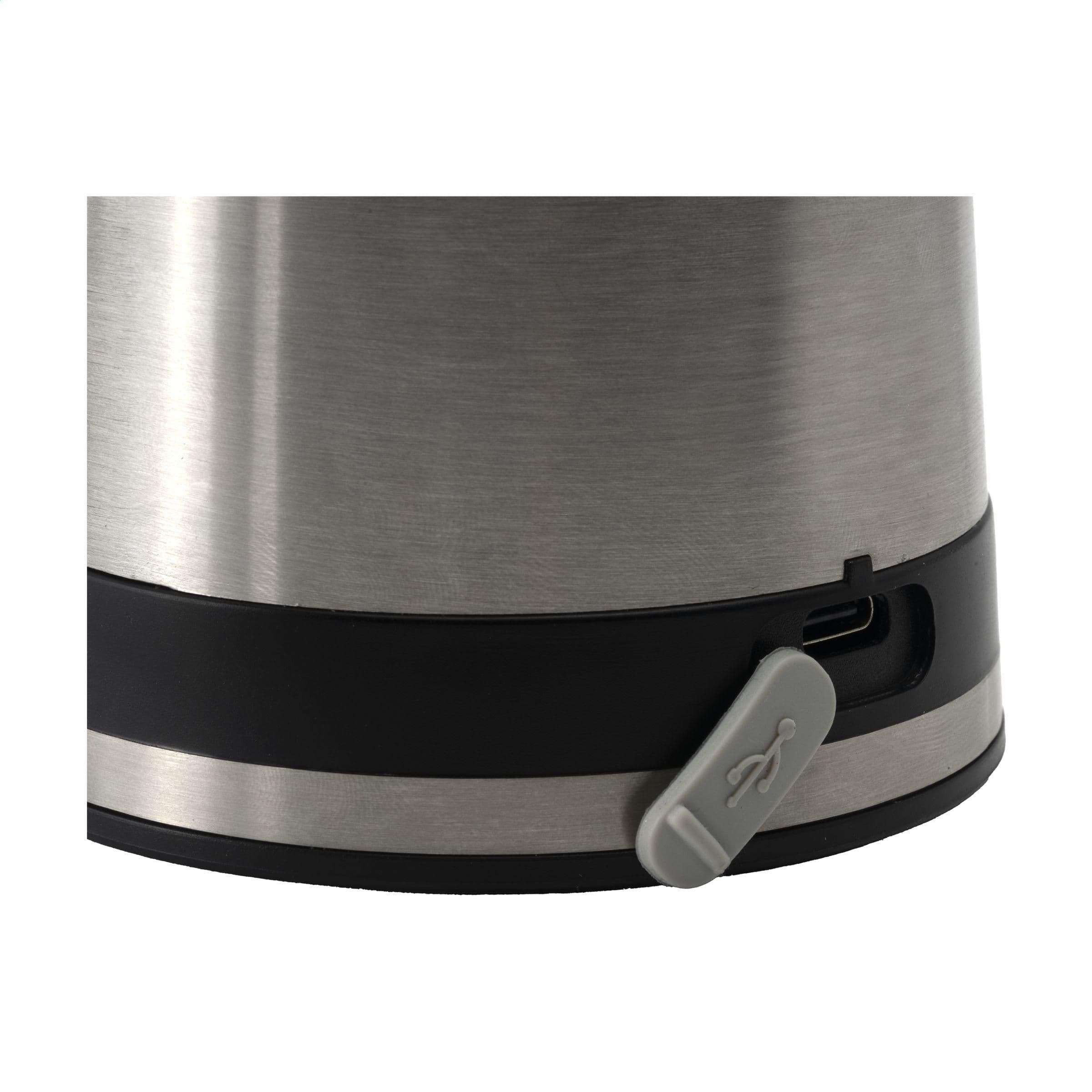 Blender rechargeable pour smoothie en situation