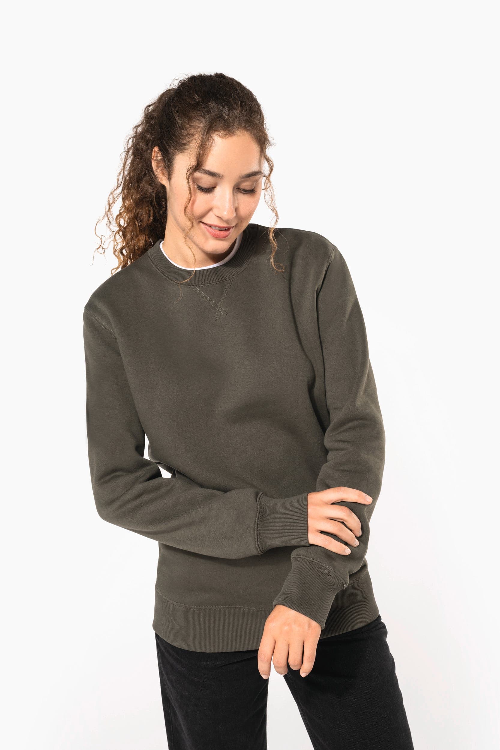 Sweat-shirt col rond unisexe en situation