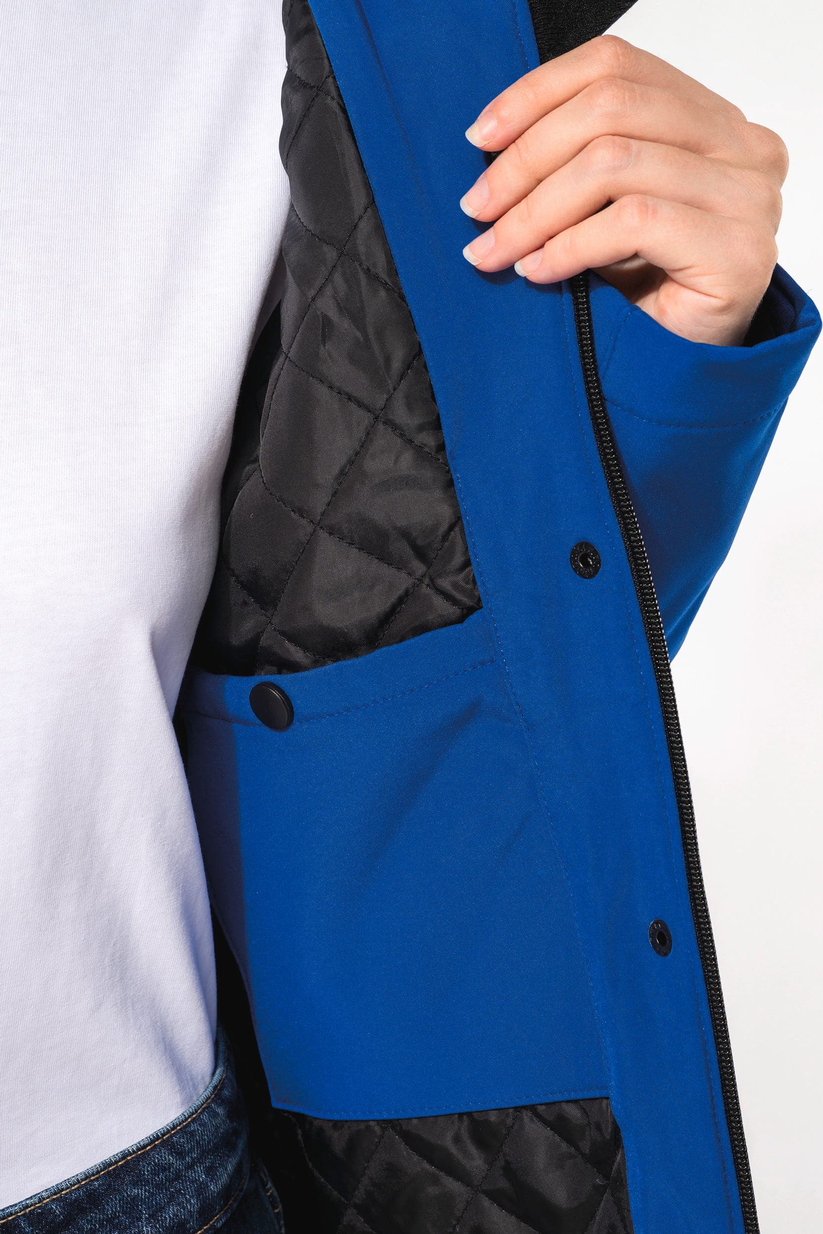 Parka softshell doublée capuche femme en situation