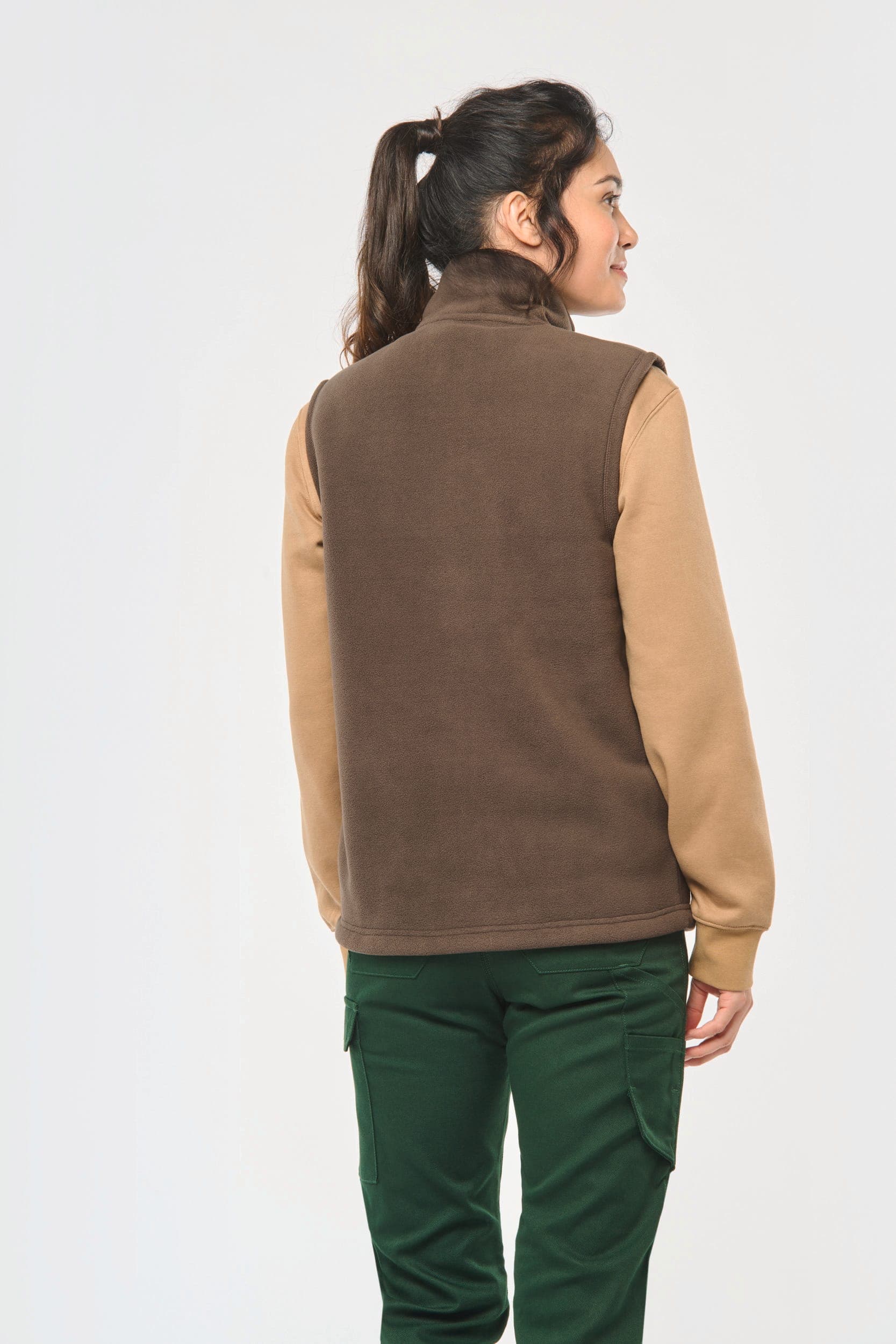 Bodywarmer polaire avec intérieur sherpa unisexe en situation