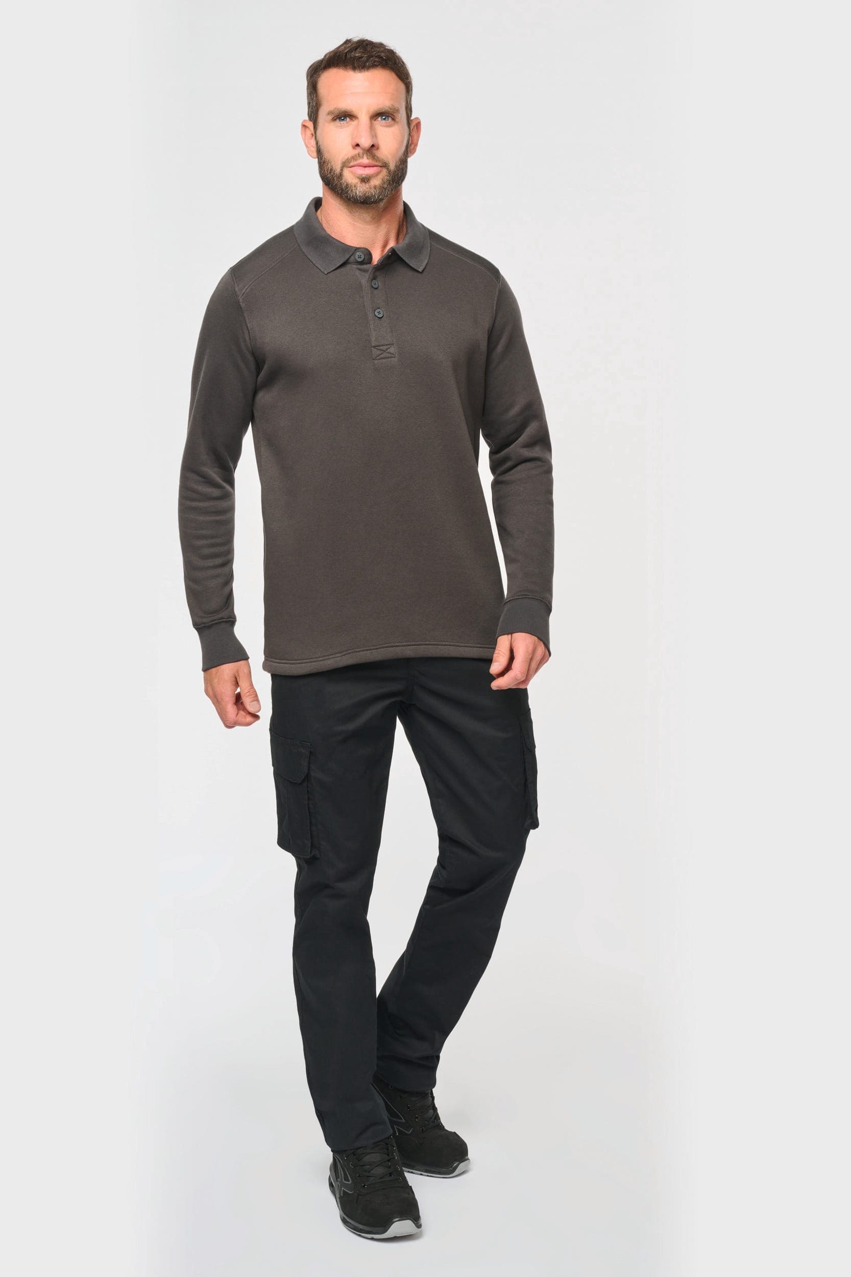 Sweat-shirt col polo homme en situation