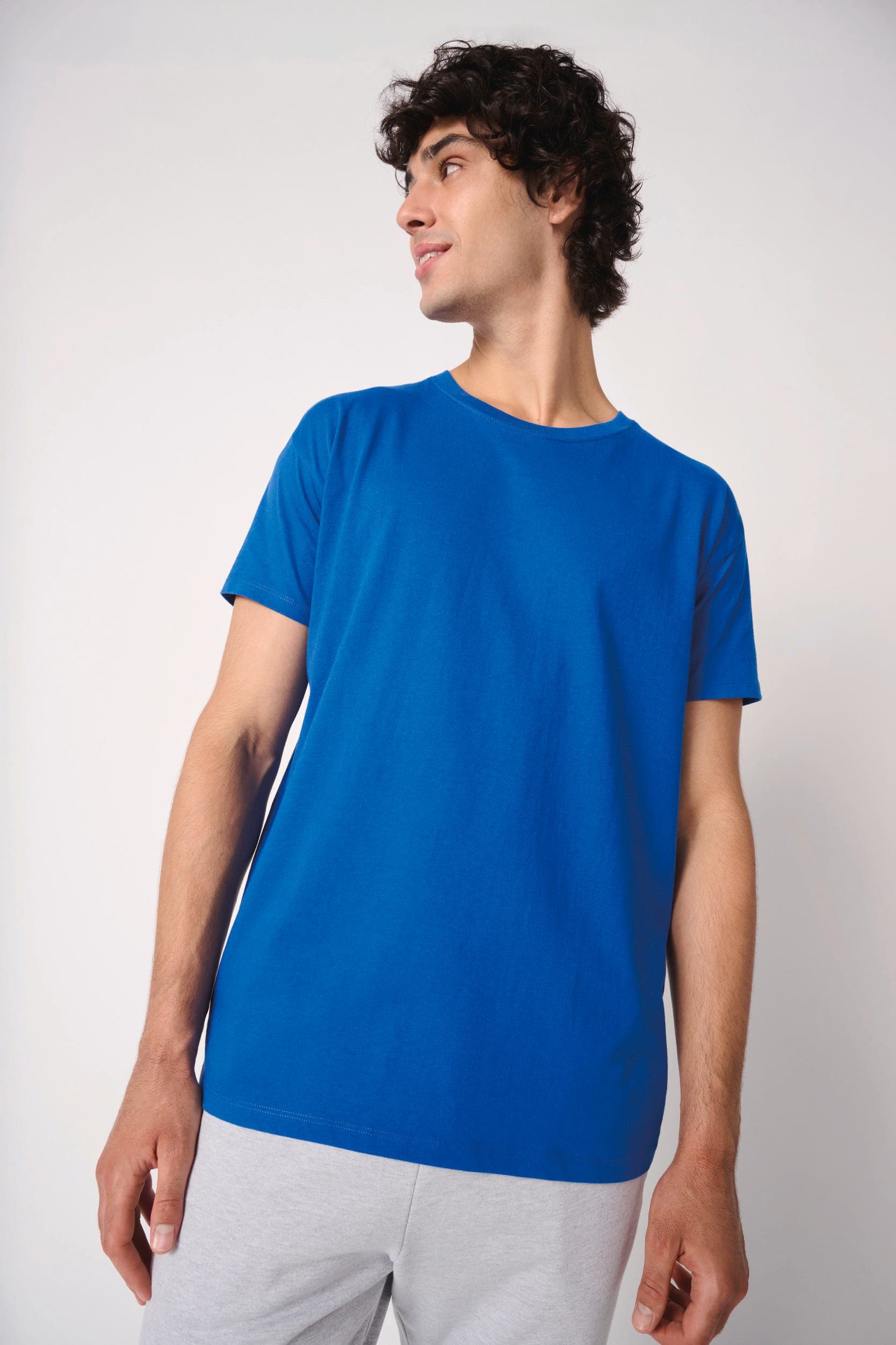 T-shirt unisexe iDeal170 en situation