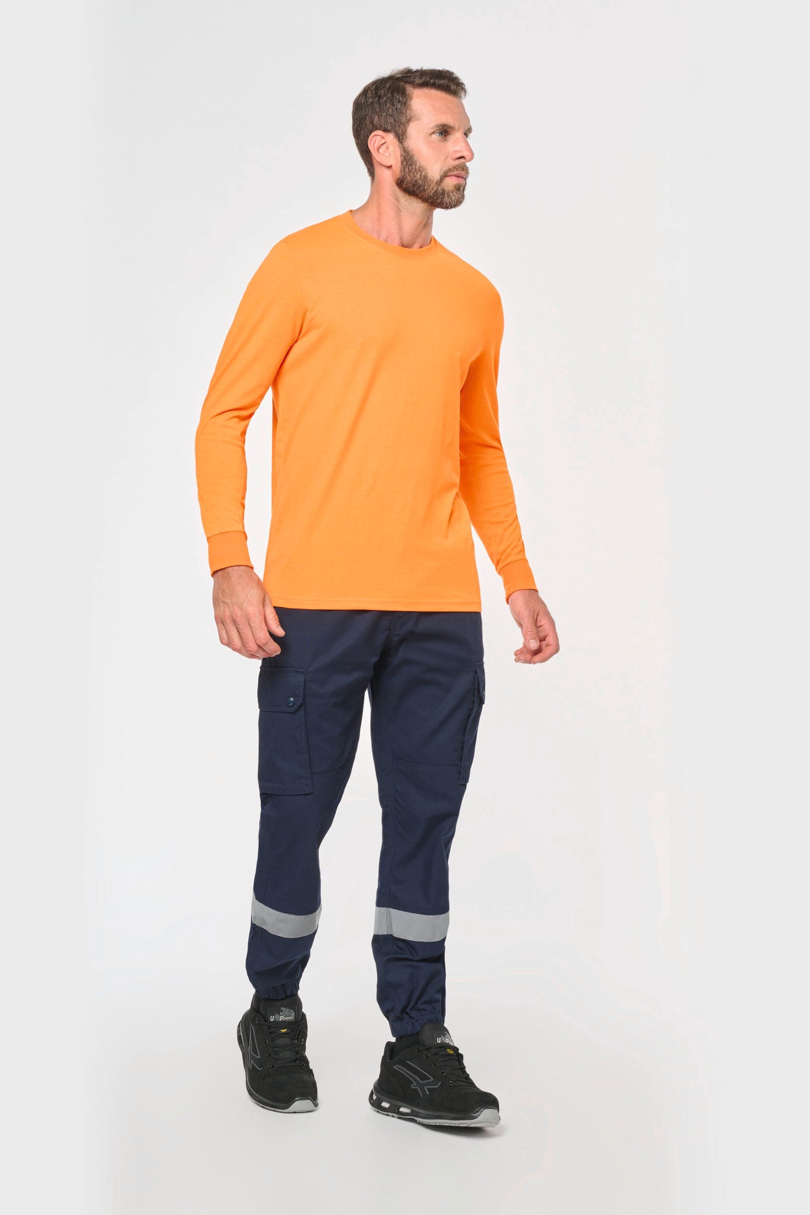 Pantalon cargo unisexe avec bas élastiqué et bande réfléchissante en situation