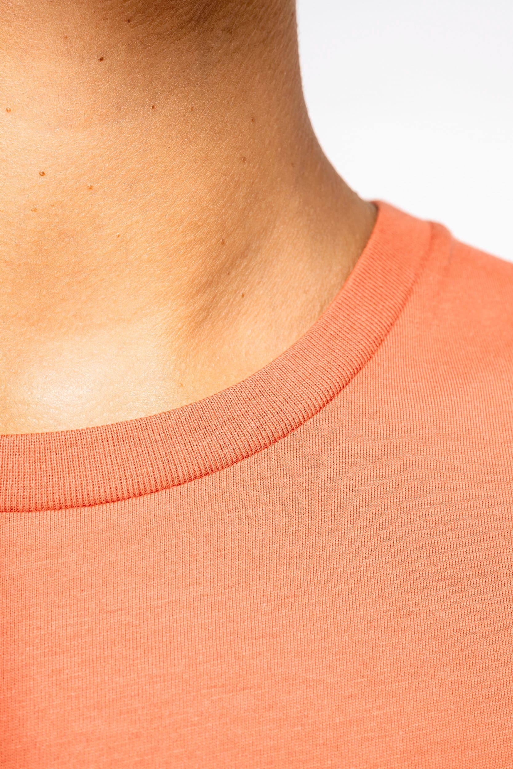 T-shirt écoresponsable unisexe en situation