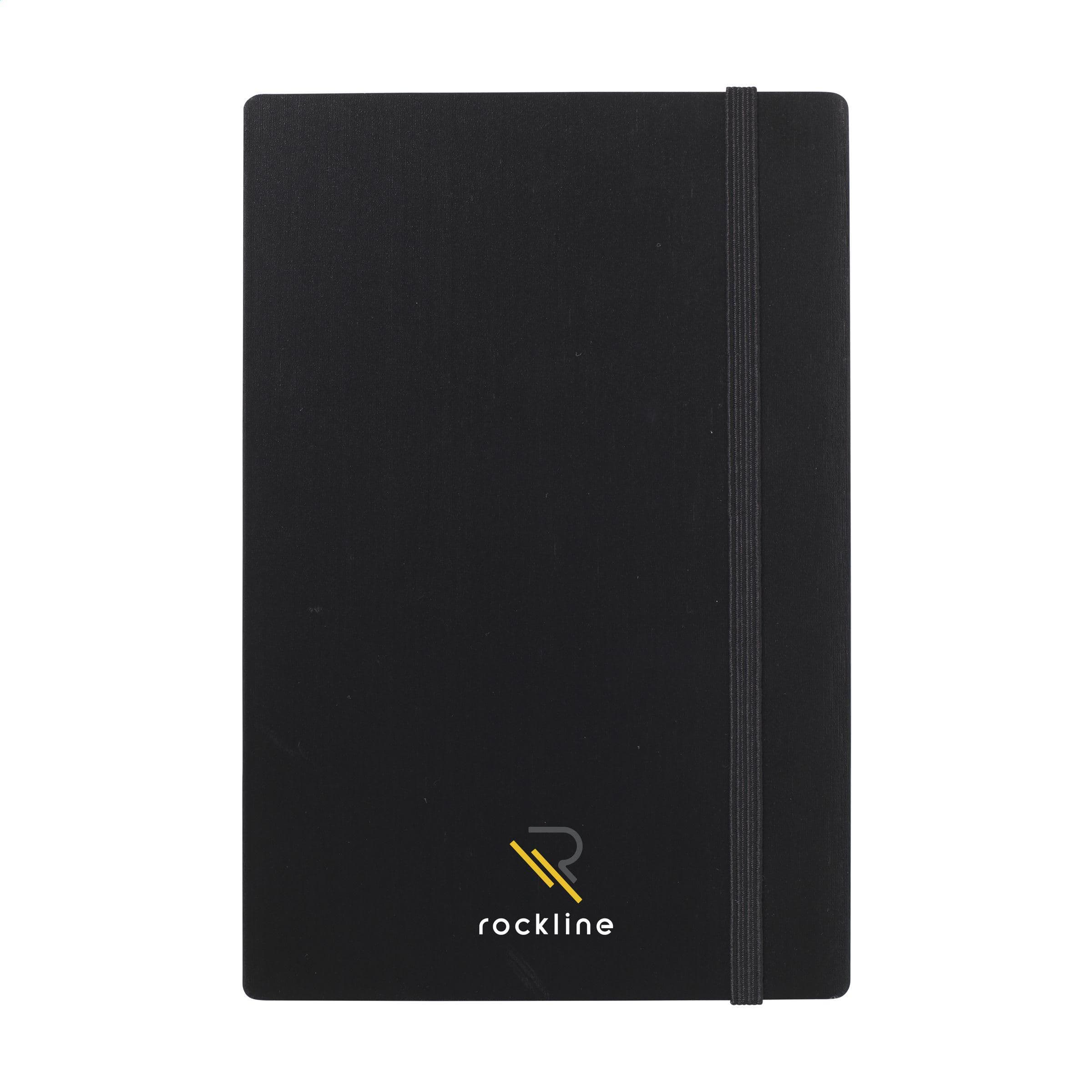 Carnet de notes bambou dos nu noir A5 en situation