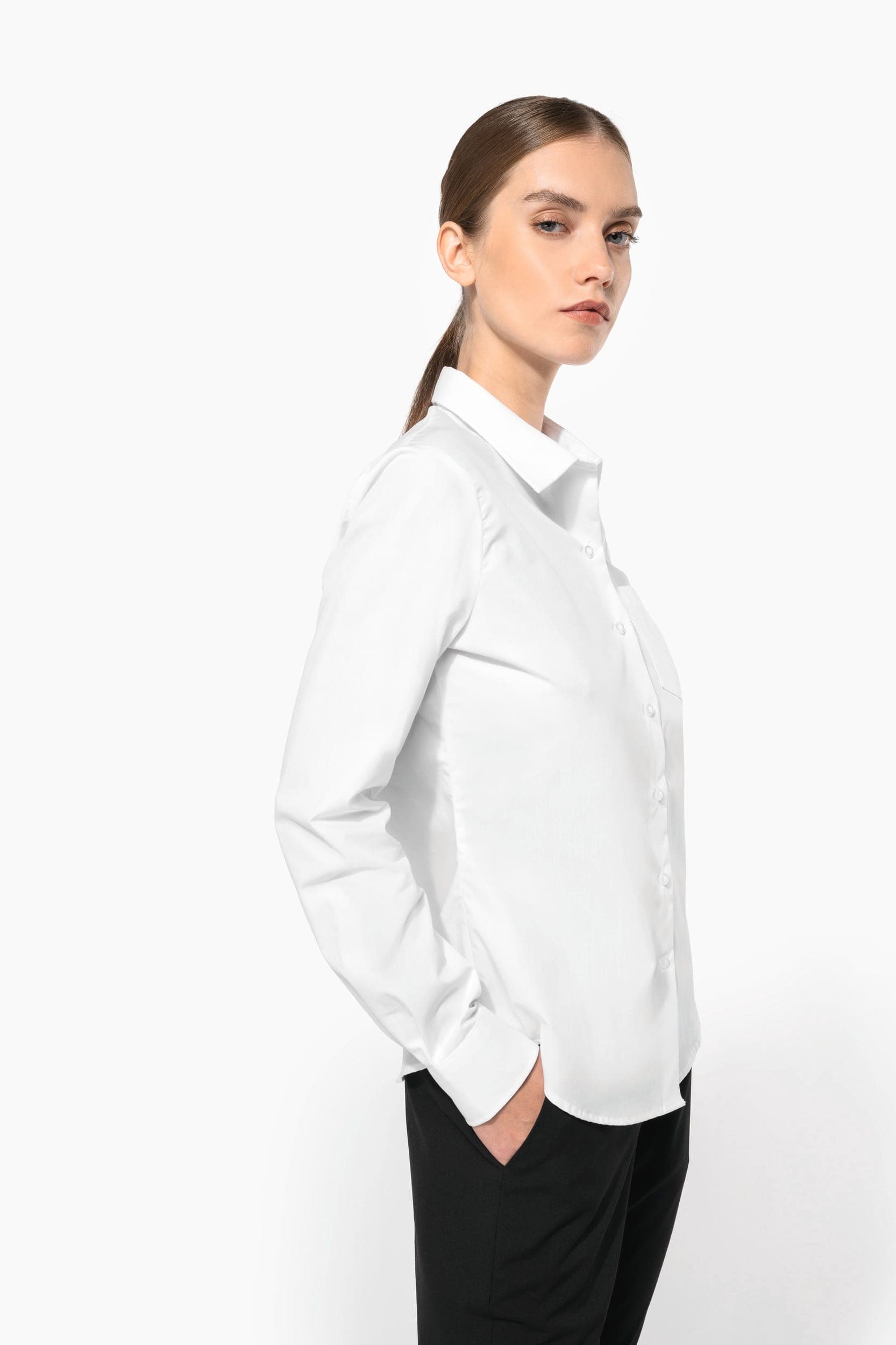 Chemise popeline manches longues femme en situation