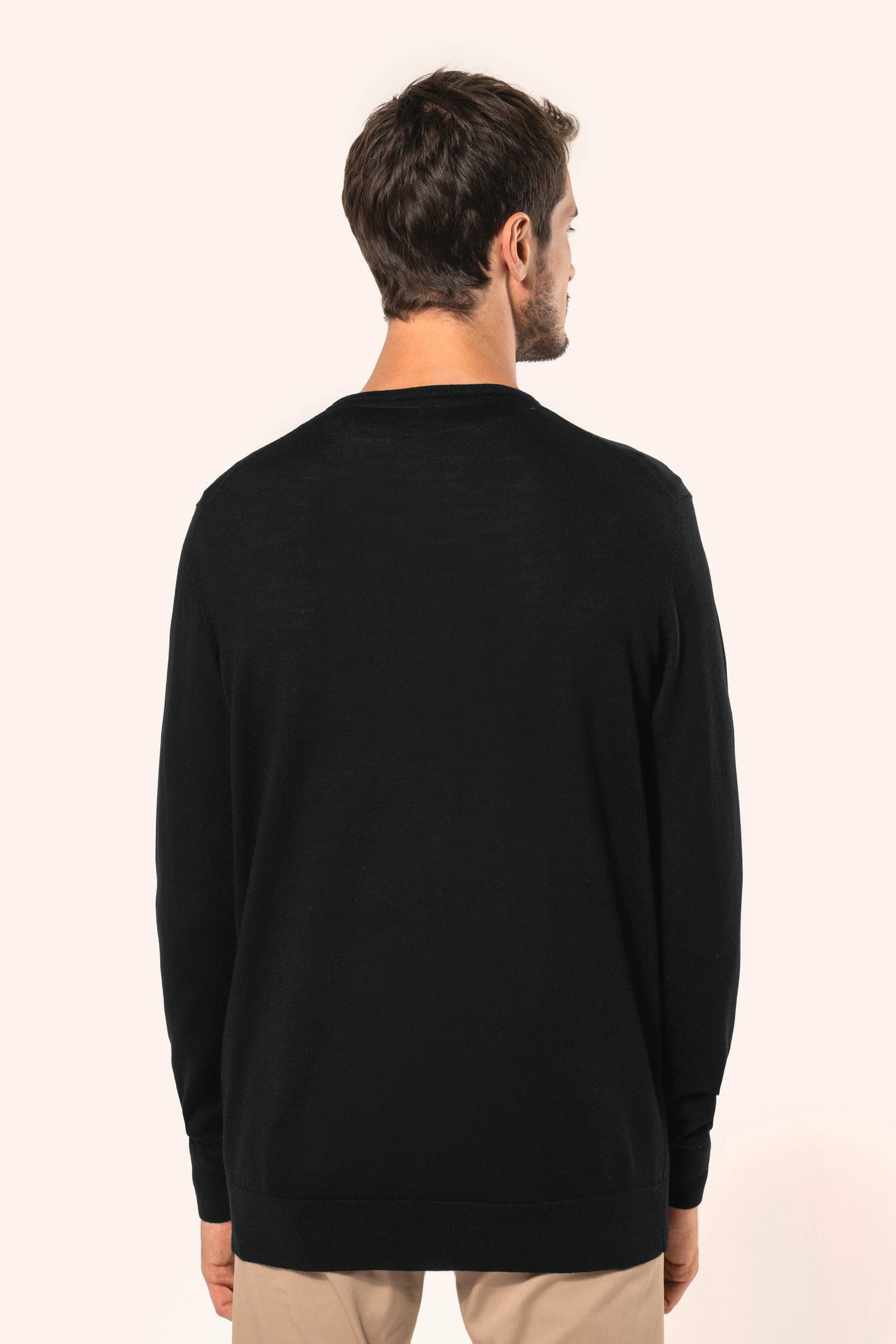 Pull Mérinos col V homme en situation
