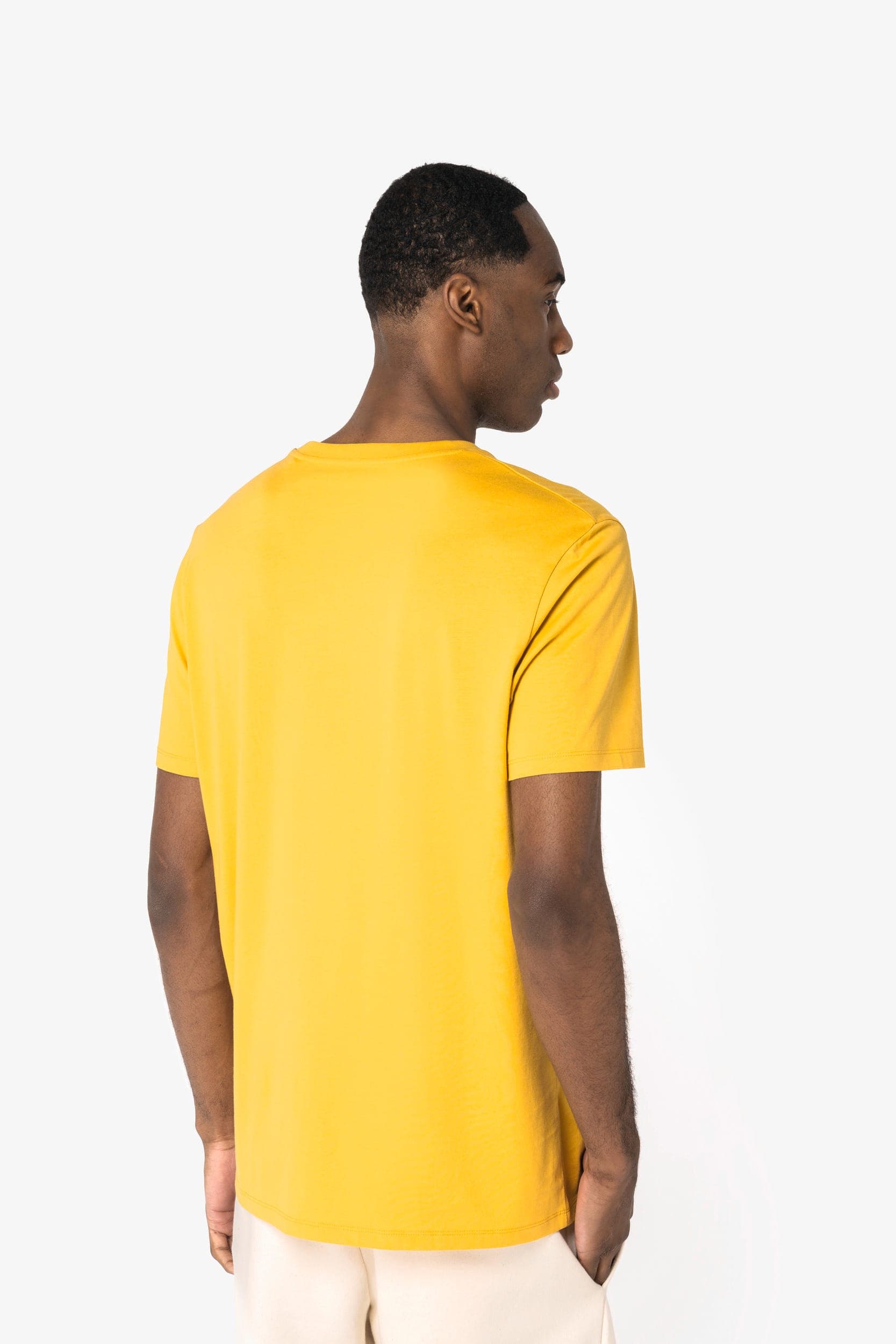 T-shirt écoresponsable unisexe en situation