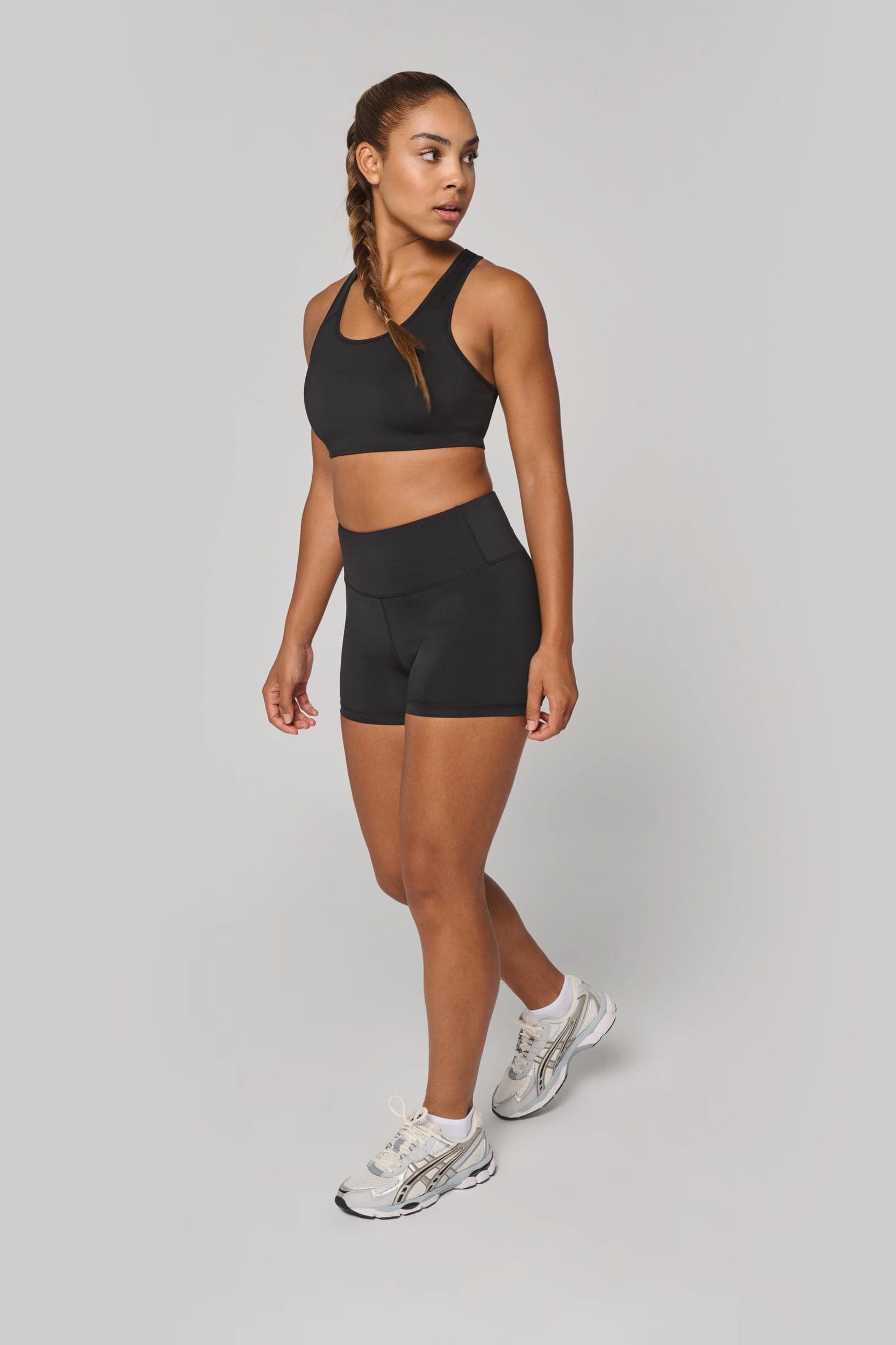 Brassière de sport femme en situation