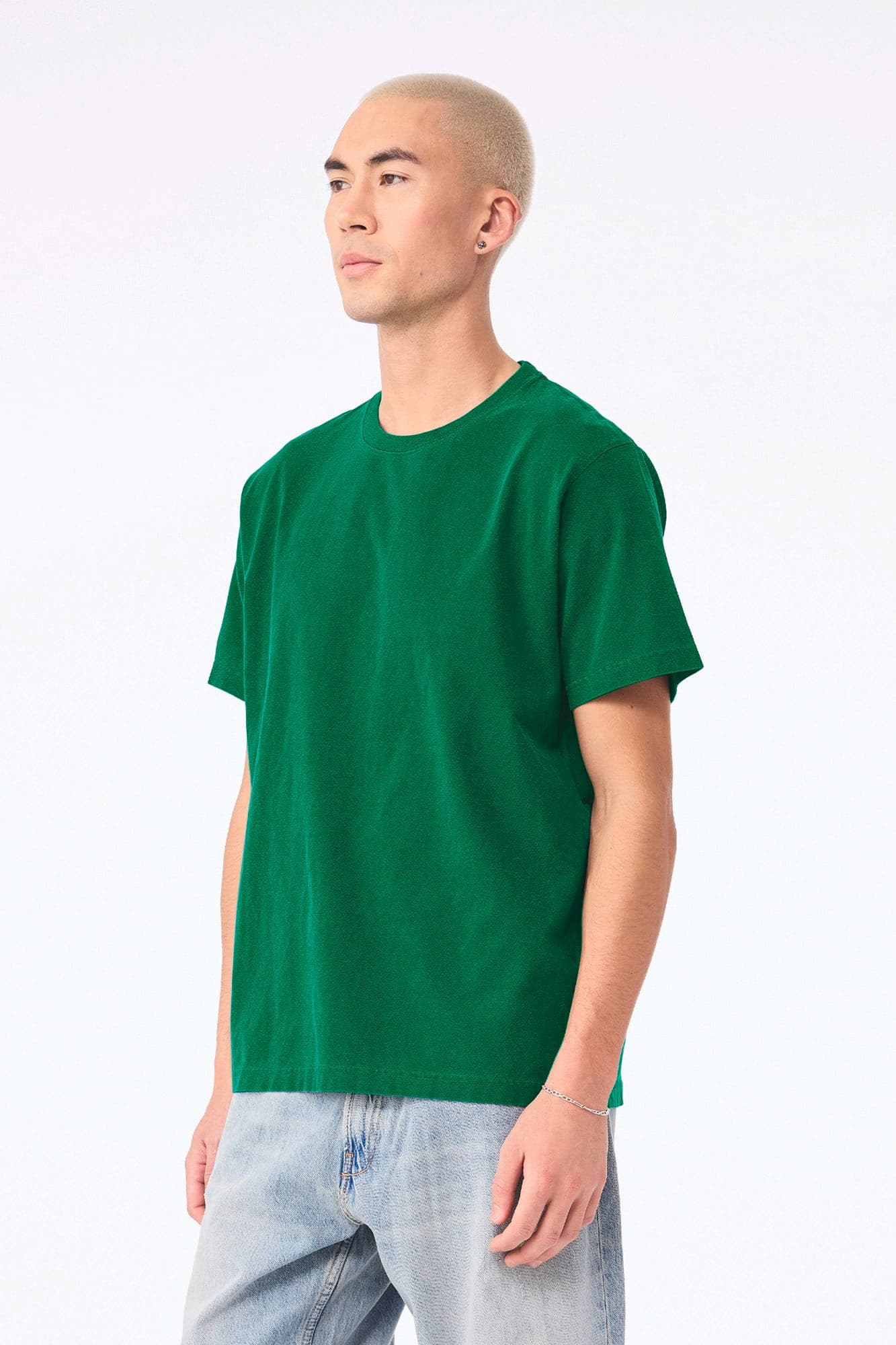 T-shirt délavé épais unisexe en situation