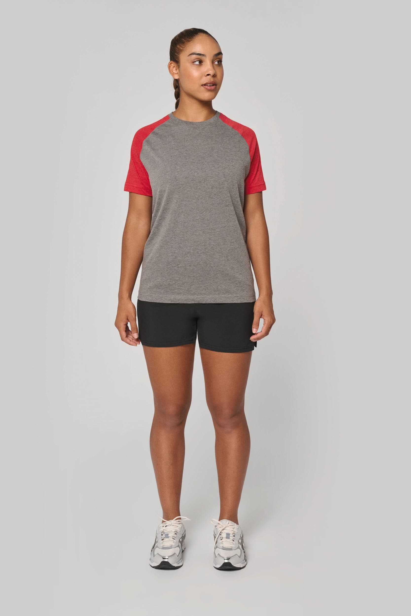 T-shirt triblend bicolore sport manches courtes unisexe en situation