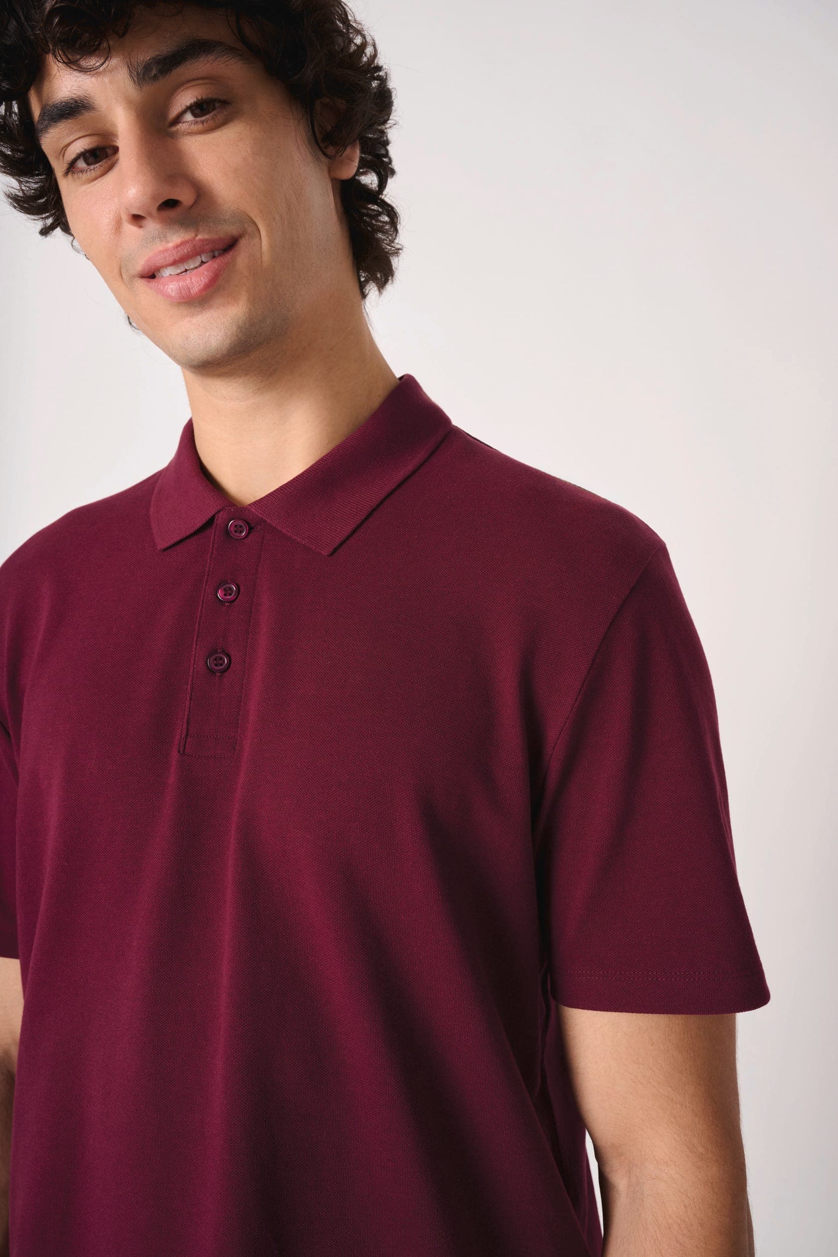 Polo piqué homme en situation