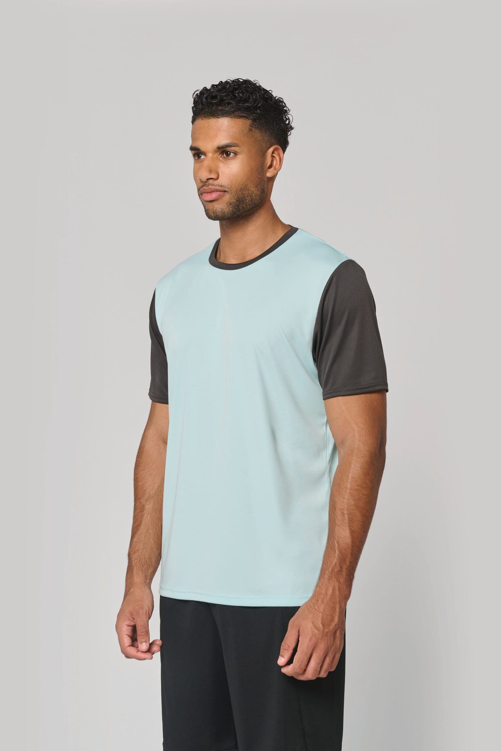 Maillot multisport manches courtes bicolore unisexe en situation