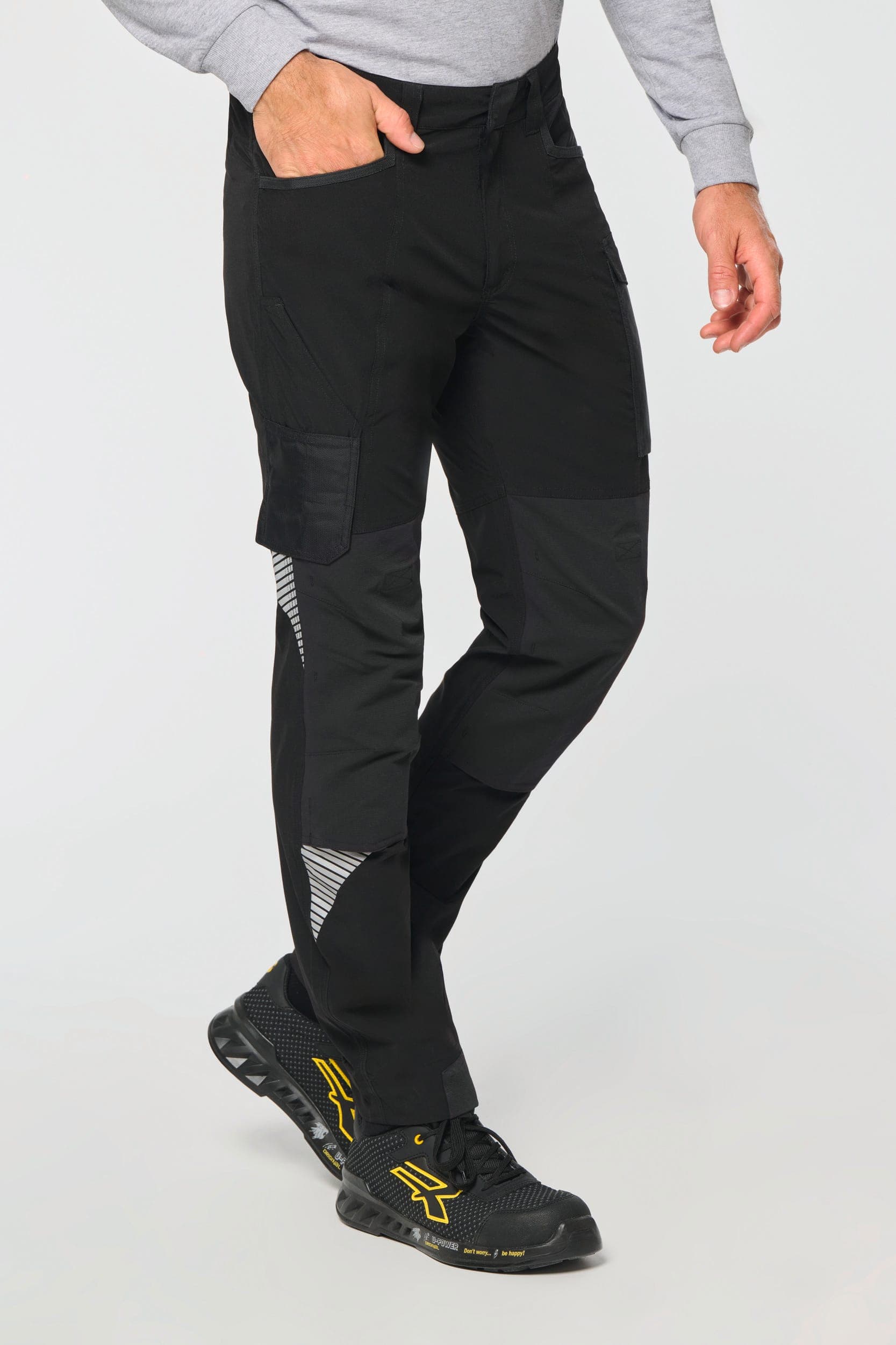 Pantalon léger stretch recyclé multipoches unisexe en situation