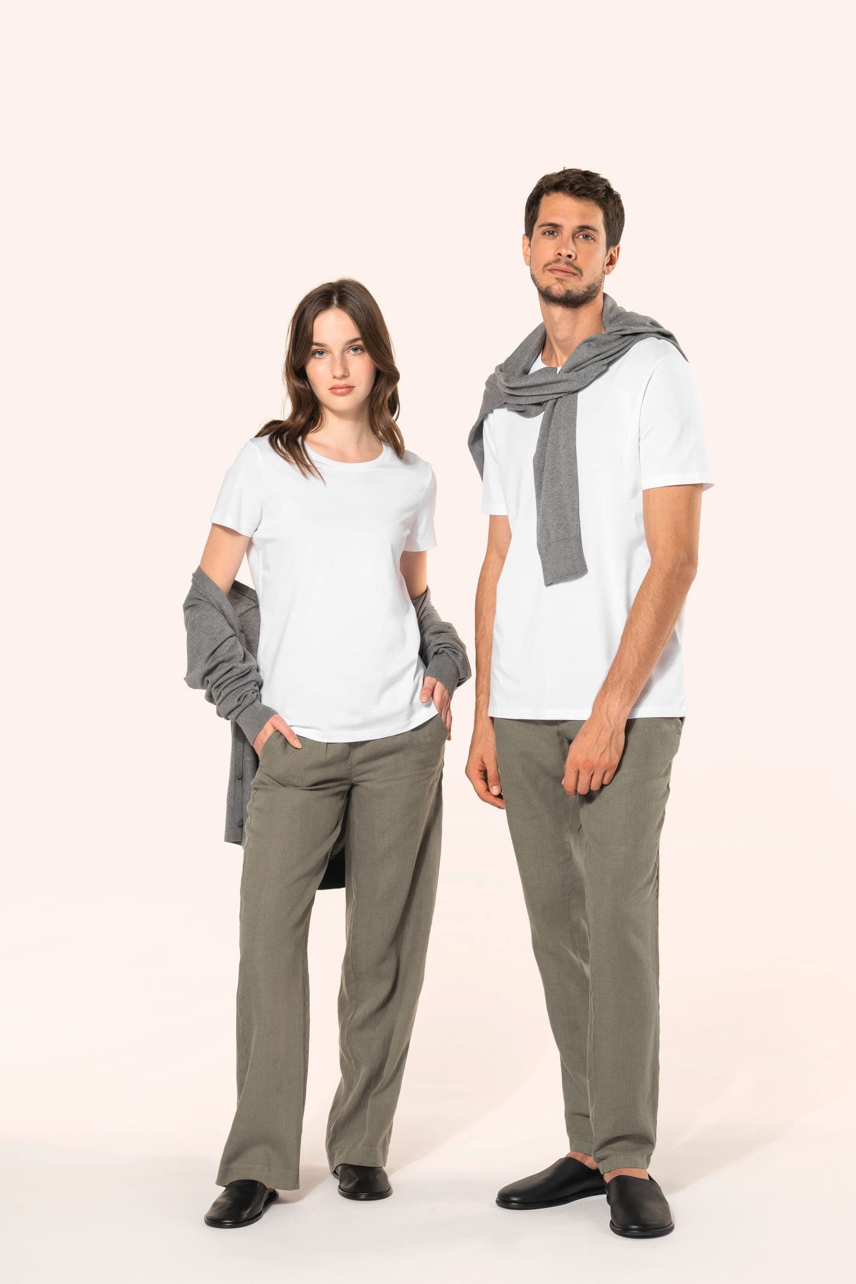 T-shirt Supima® col rond manches courtes femme en situation